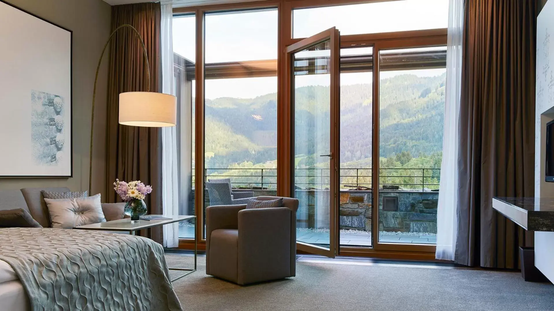 Photo of the whole room, Mountain View in Kempinski Hotel Berchtesgaden