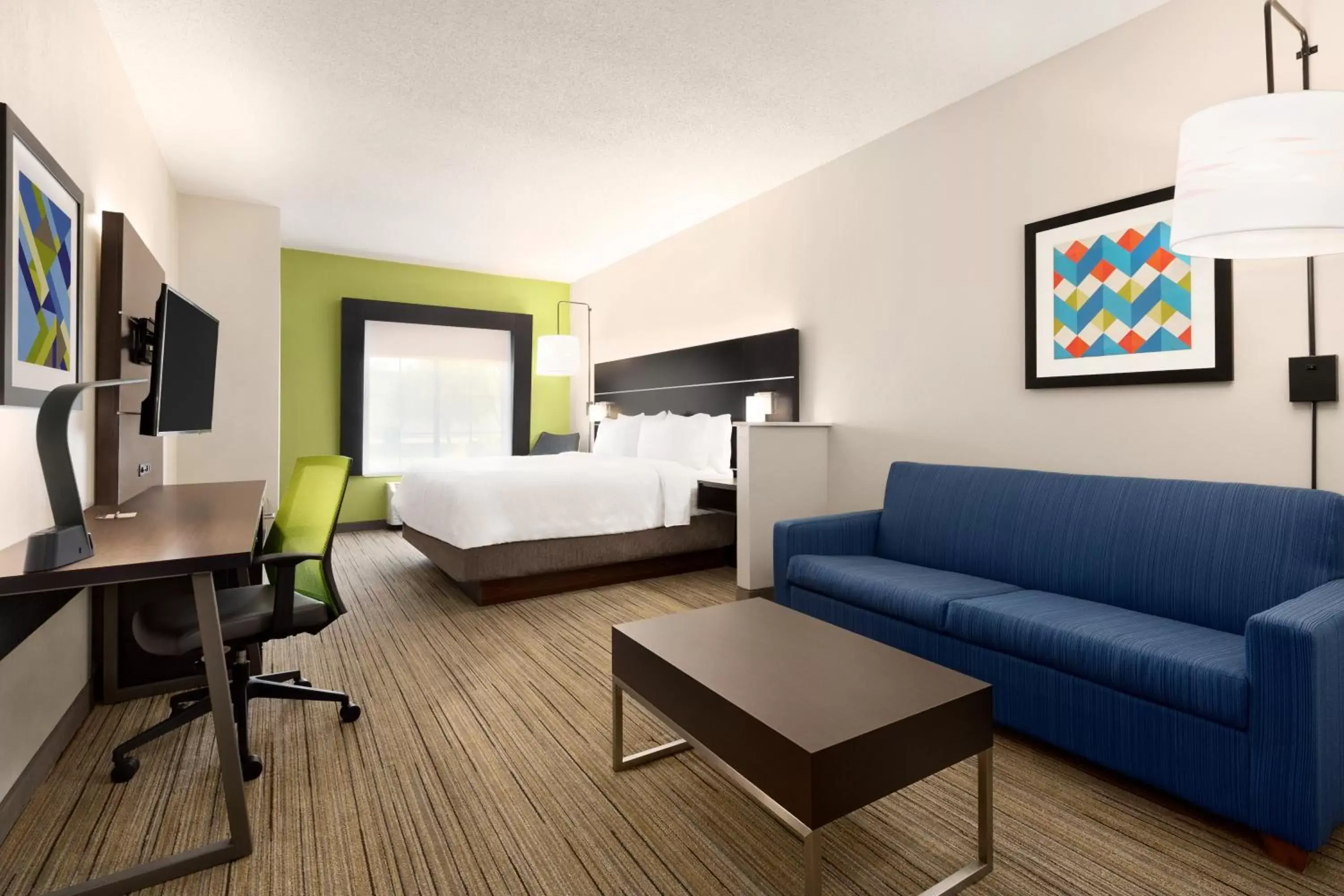 Living room, Seating Area in Holiday Inn Express Hotel & Suites Shawnee I-40, an IHG Hotel