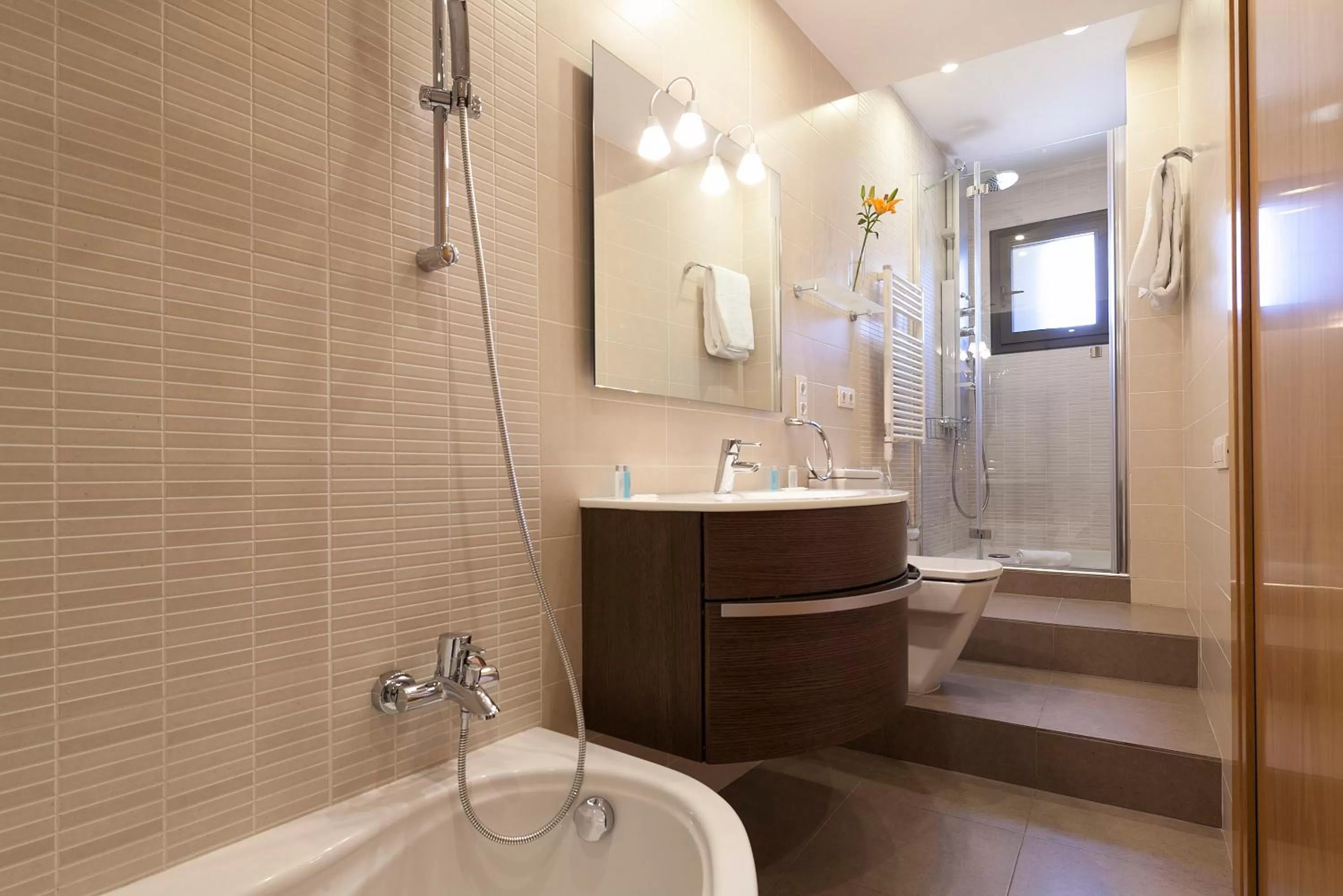 Bathroom in Hotel Acta Laumon