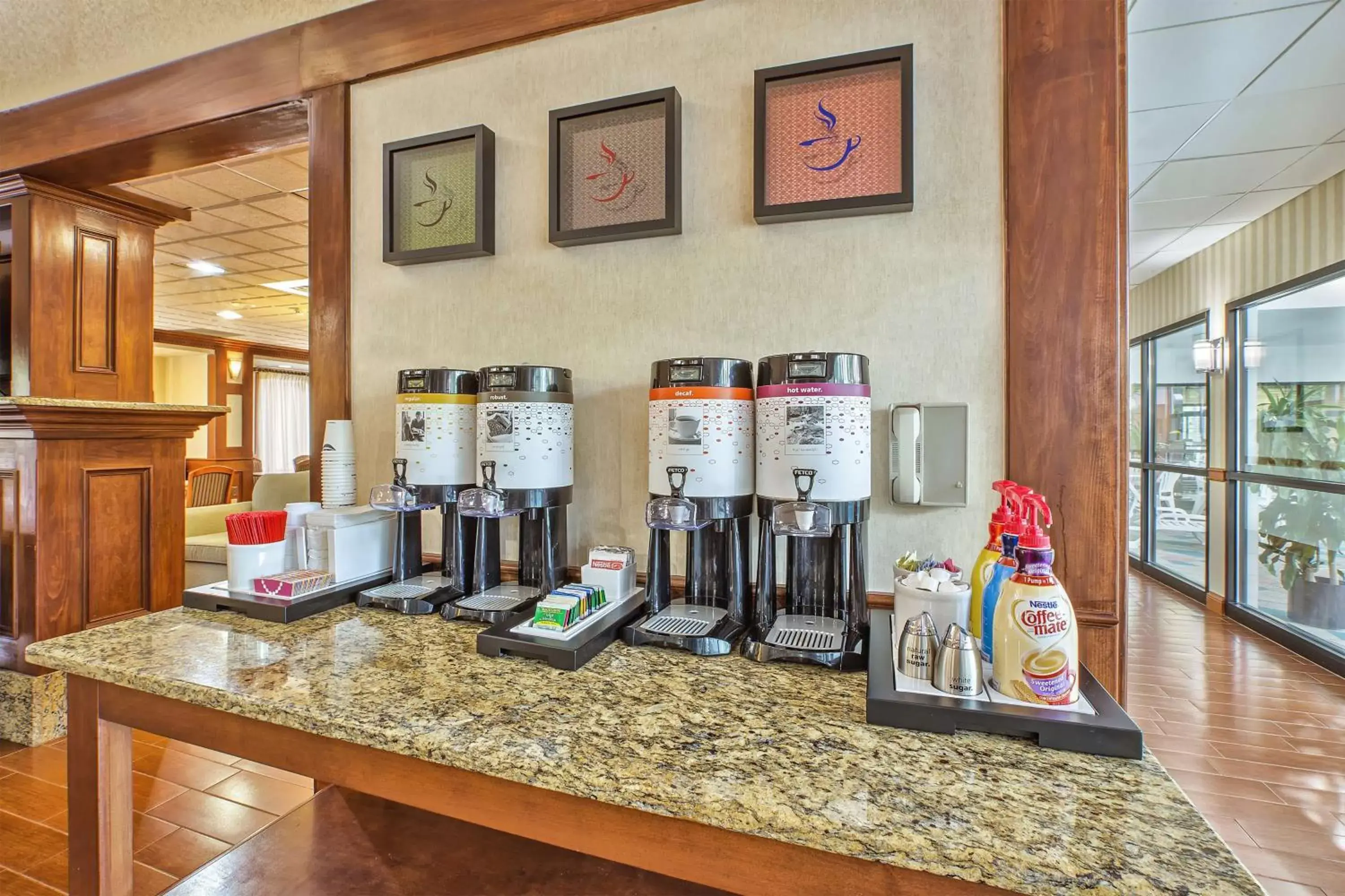 Restaurant/places to eat in Hampton Inn Detroit/Belleville-Airport Area Restaurant/places to eat in Hampton Inn Detroit/Belleville-Airport Area