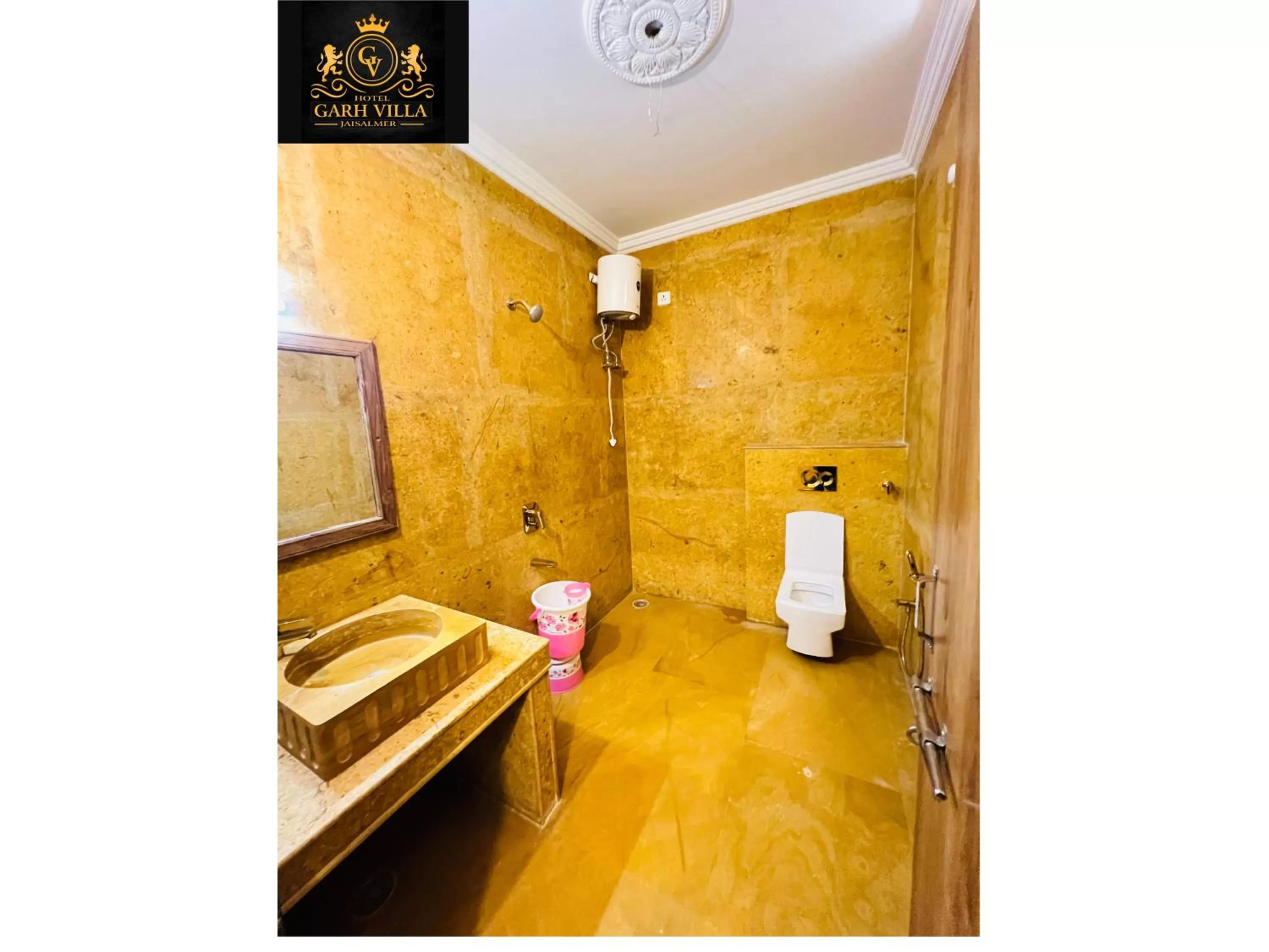 Property building, Bathroom in Hotel Garh Vila