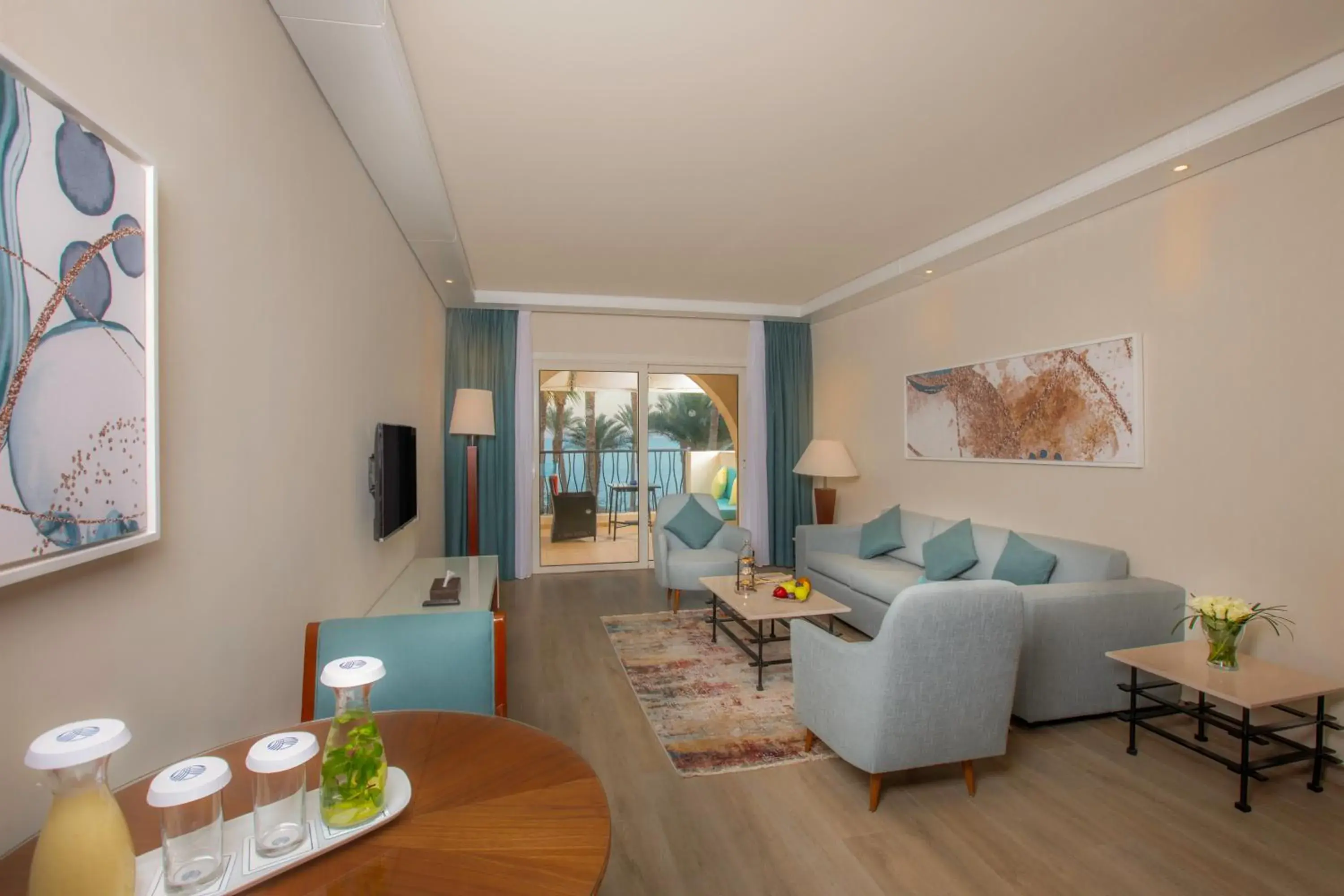 Living room, Seating Area in Grand Rotana Resort & Spa