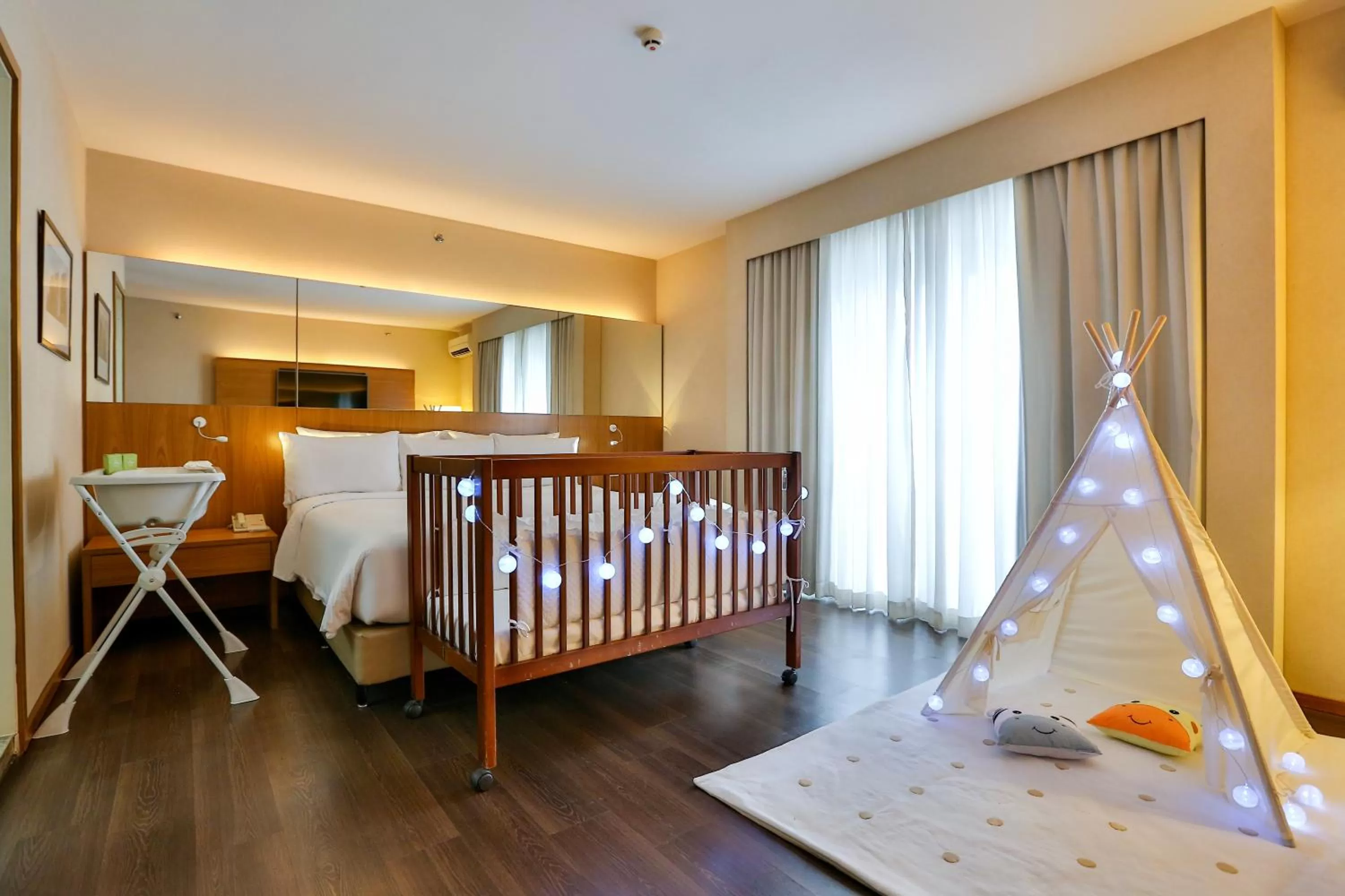 Decorative detail, Bed in Radisson Blu São Paulo