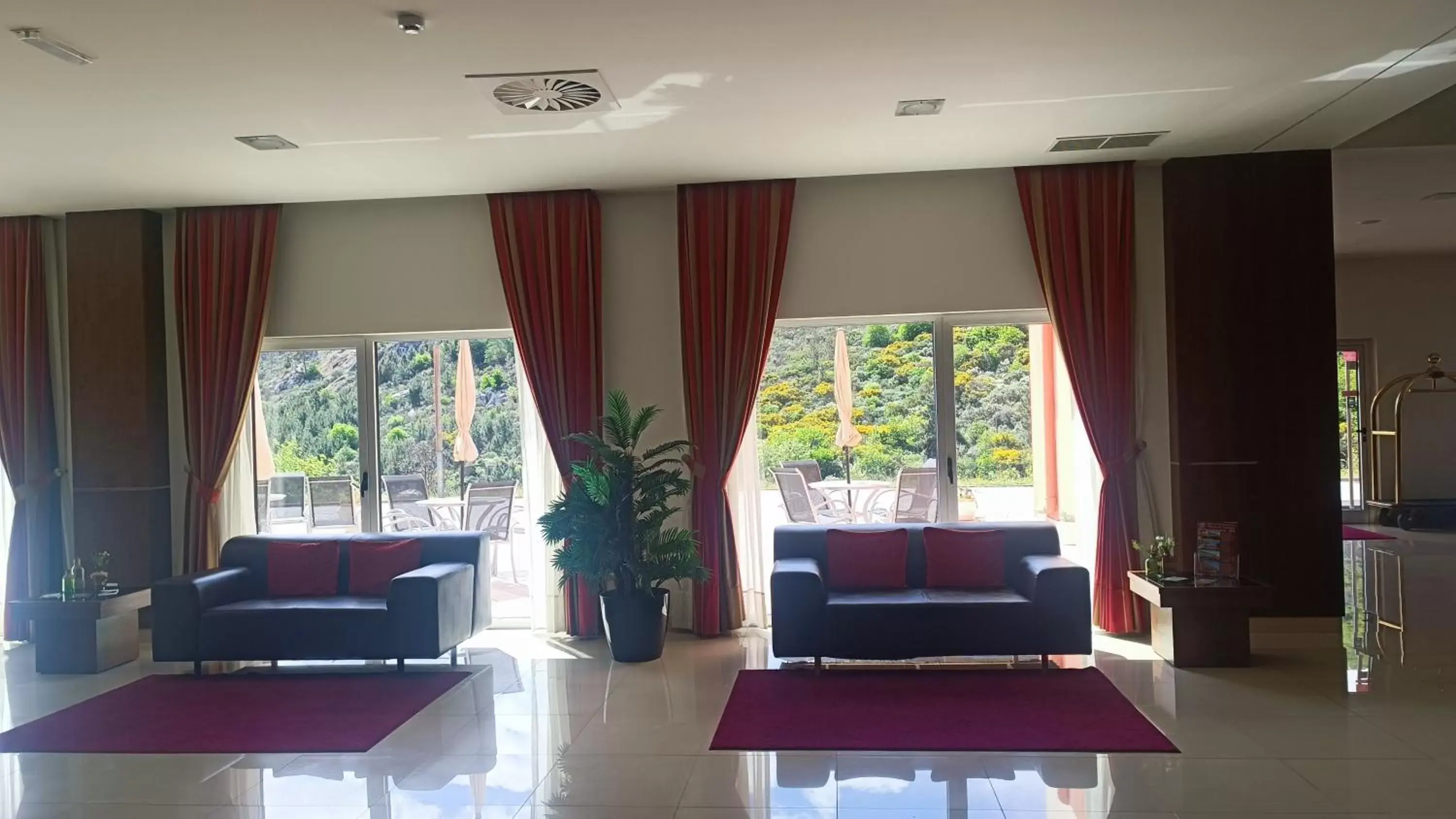 Living room, Seating Area in Placido Hotel Douro - Tabuaco