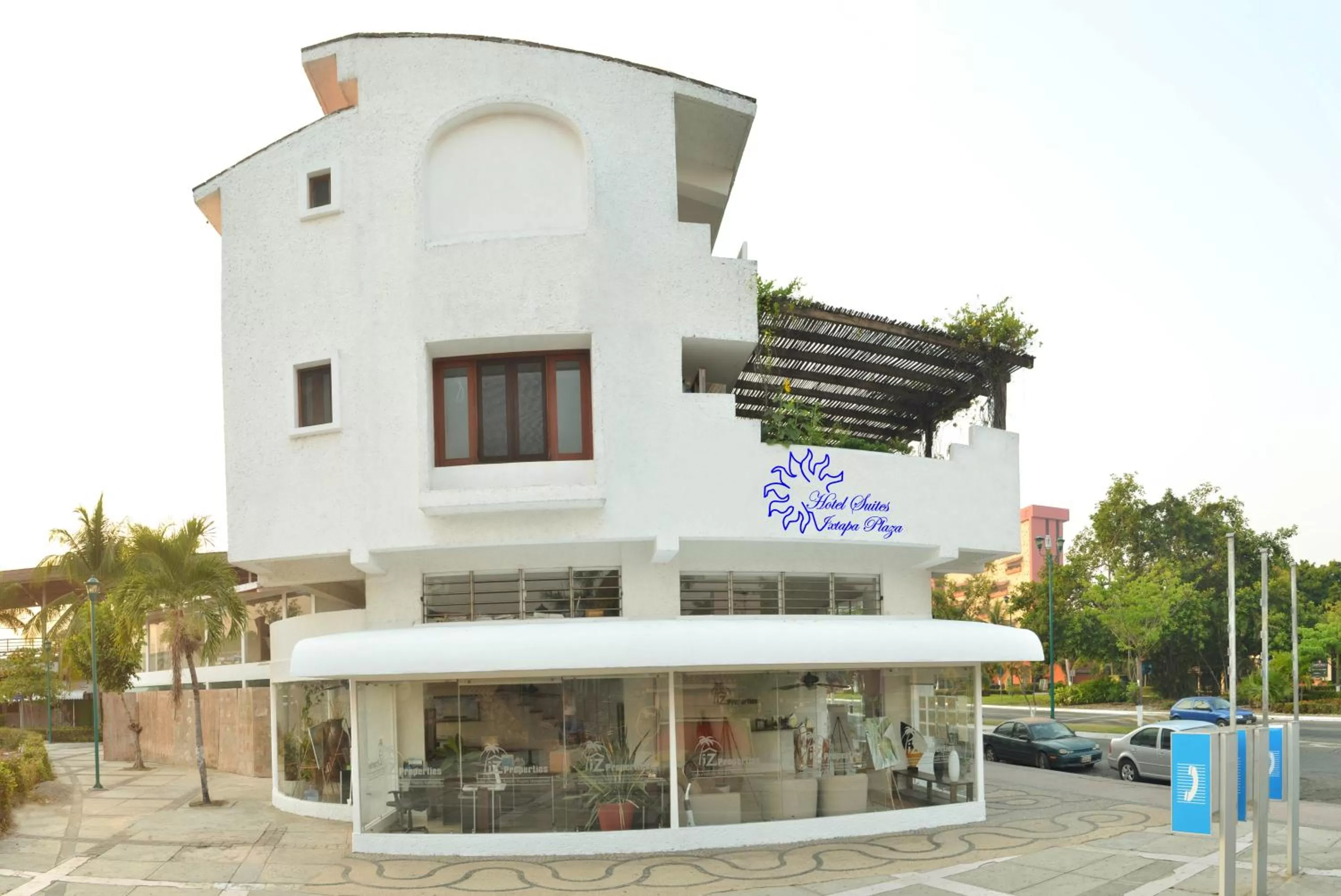 Property building in Hotel Suites Ixtapa Plaza