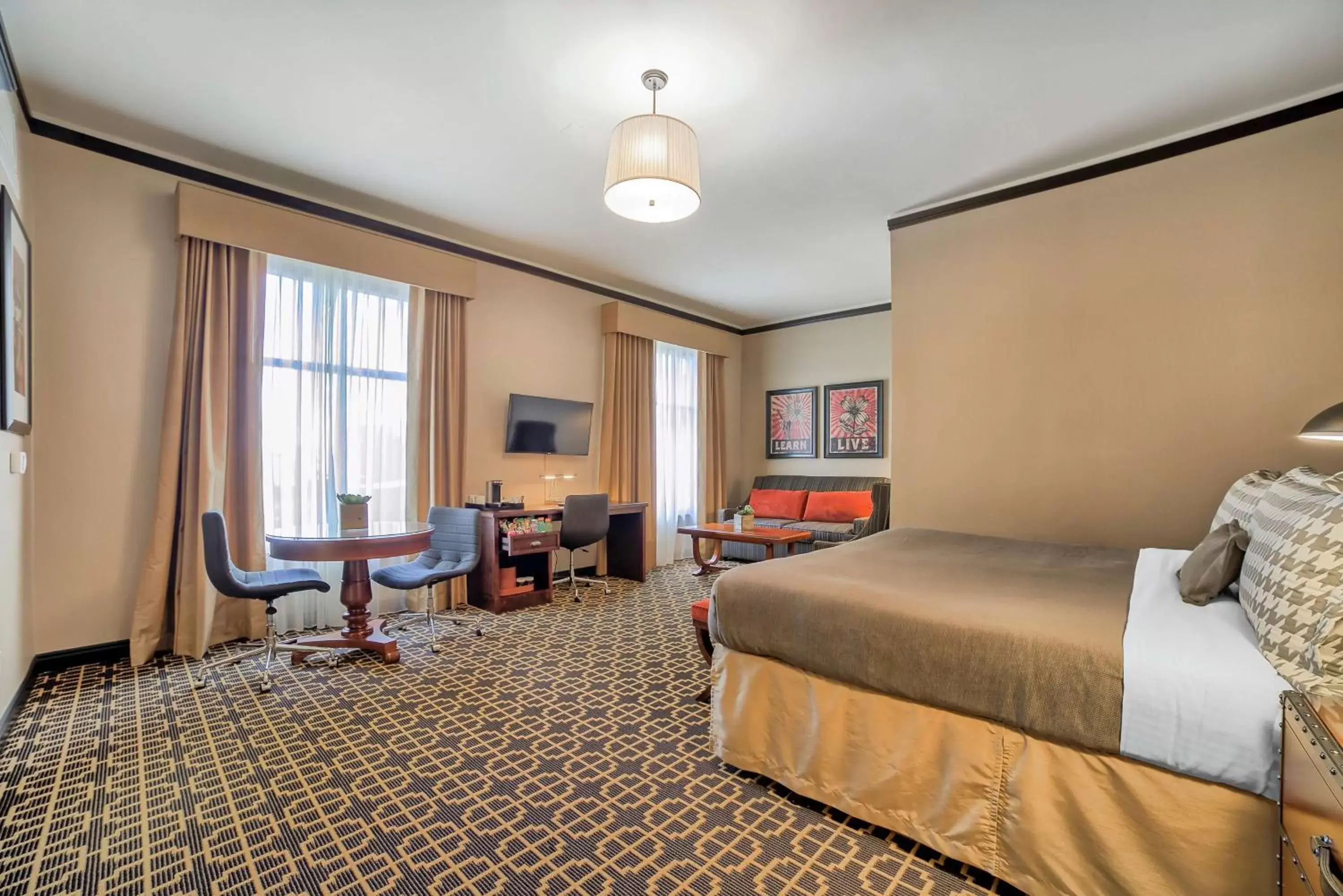 Bedroom in The Peery Salt Lake City Downtown, Tapestry Collection by Hilton