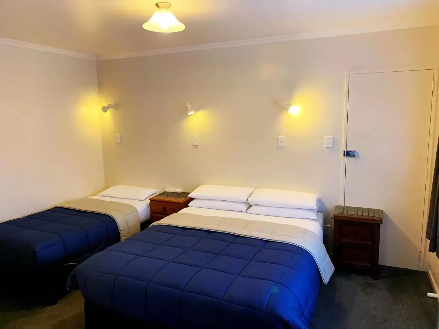 Twin Room in Amber Court Motel Twin Room in Amber Court Motel