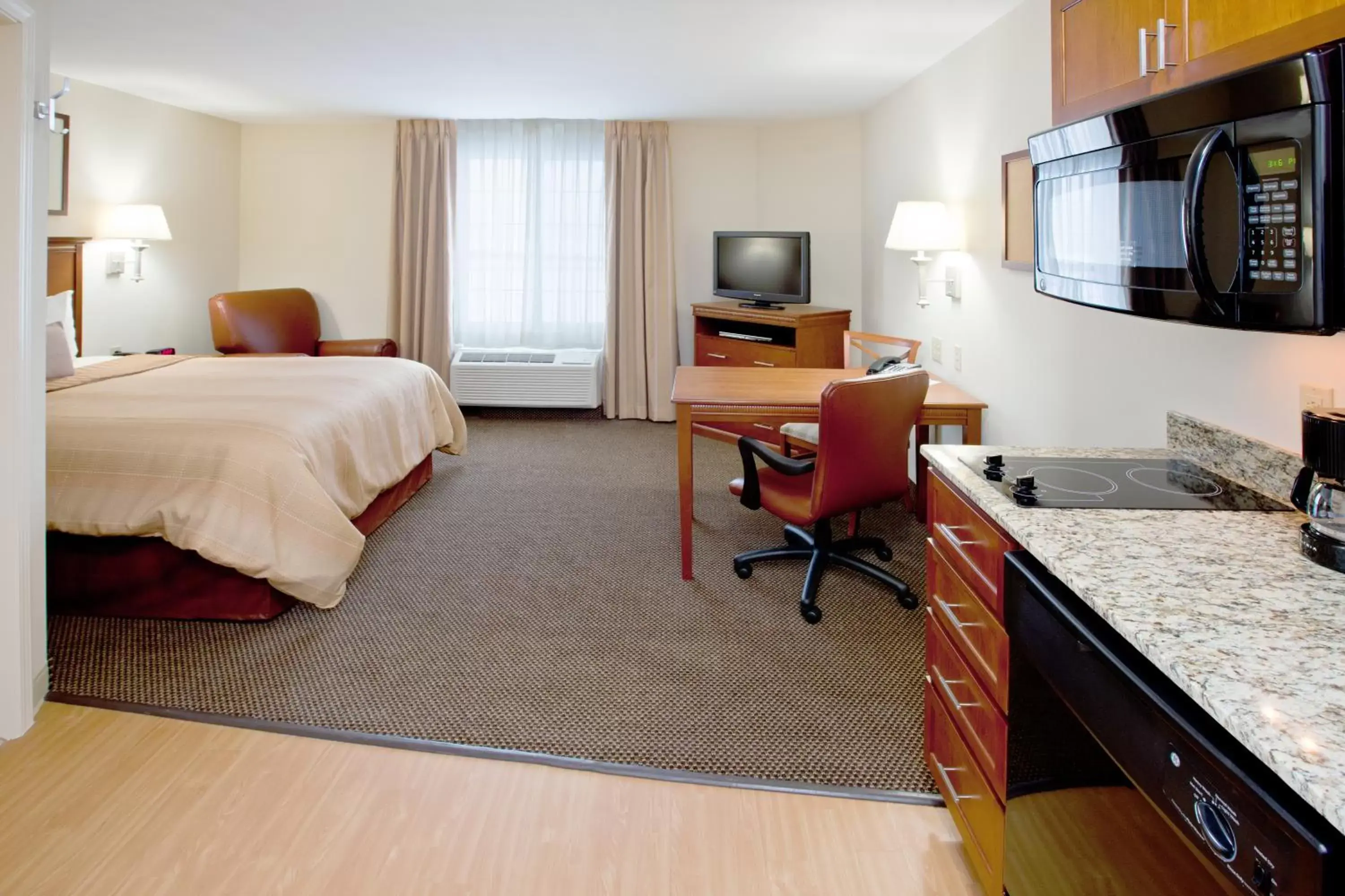 TV and multimedia, TV/Entertainment Center in Candlewood Suites Radcliff - Fort Knox, an IHG Hotel
