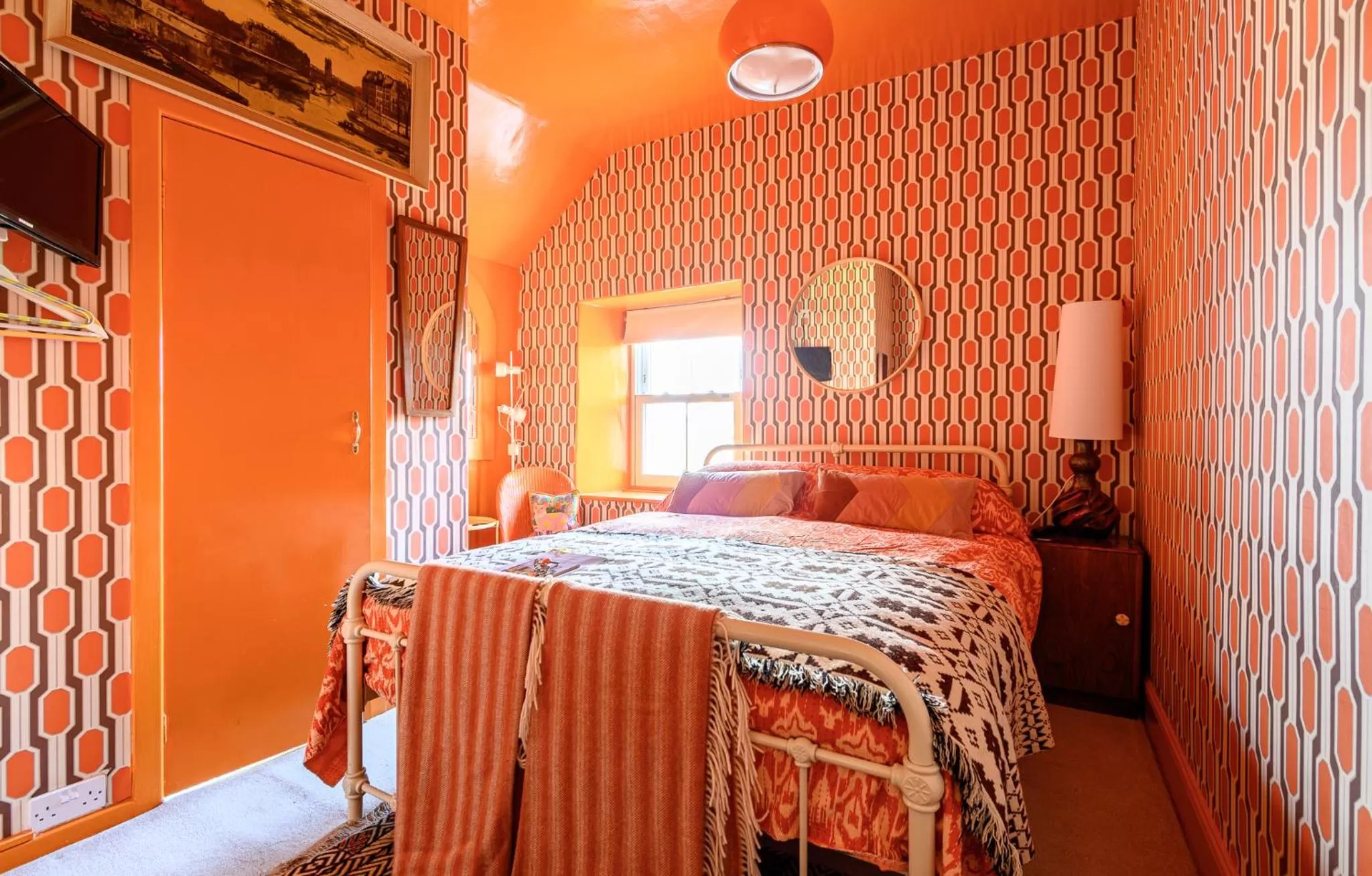 Bedroom, Bed in Number 18