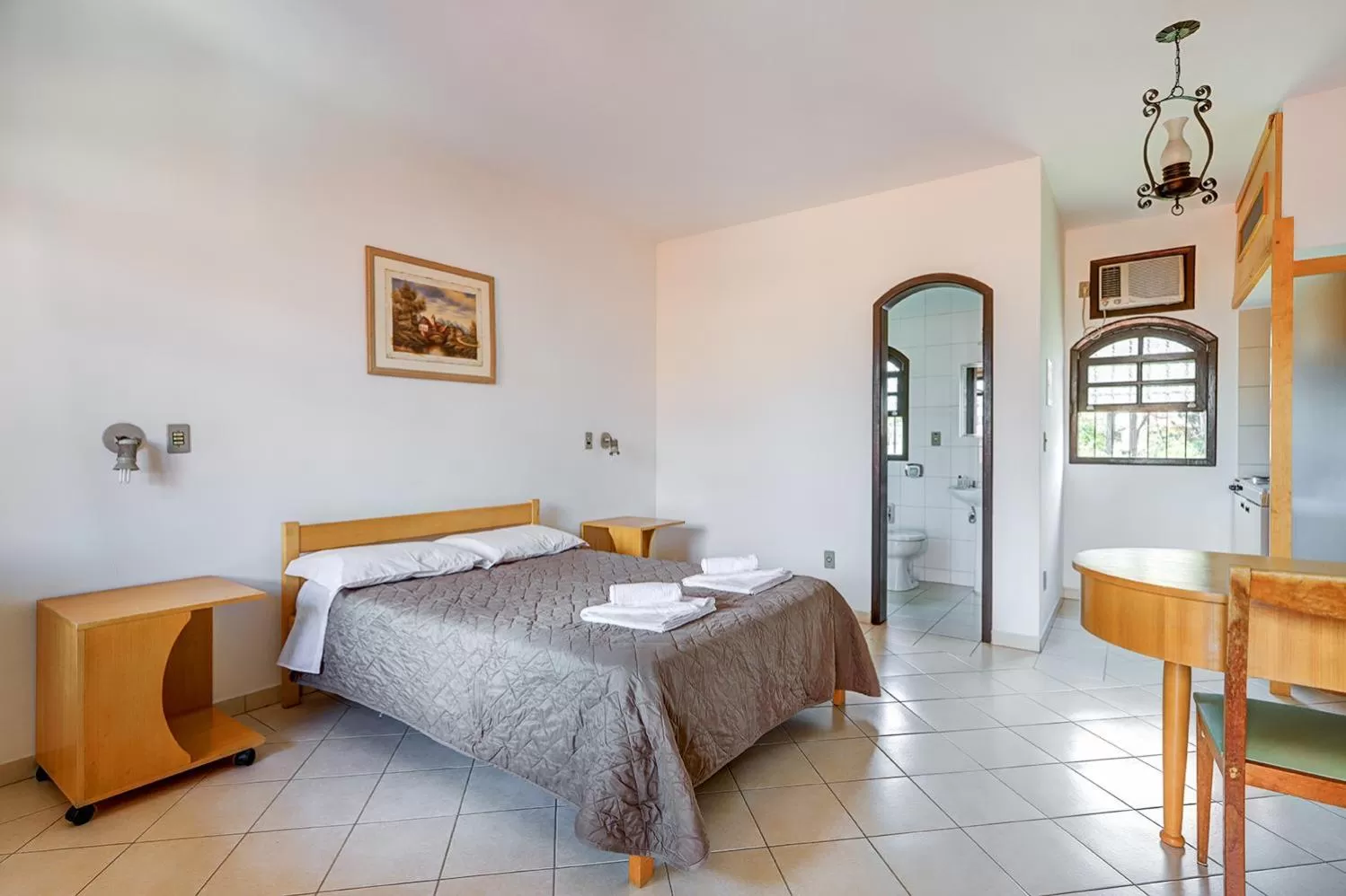 Photo of the whole room, Bed in Elite Hotel