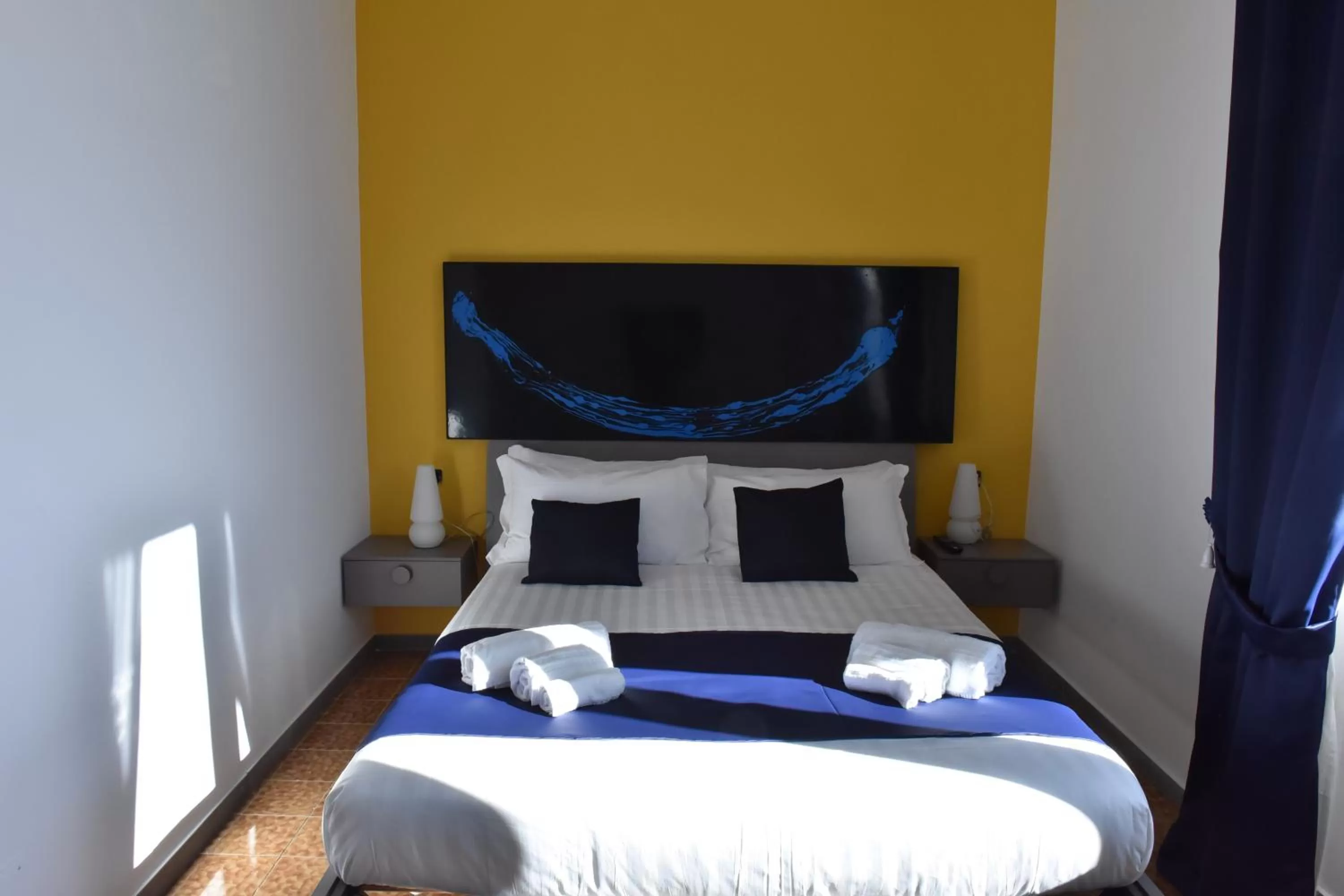 Bed in Specchio di Parthenope B&B