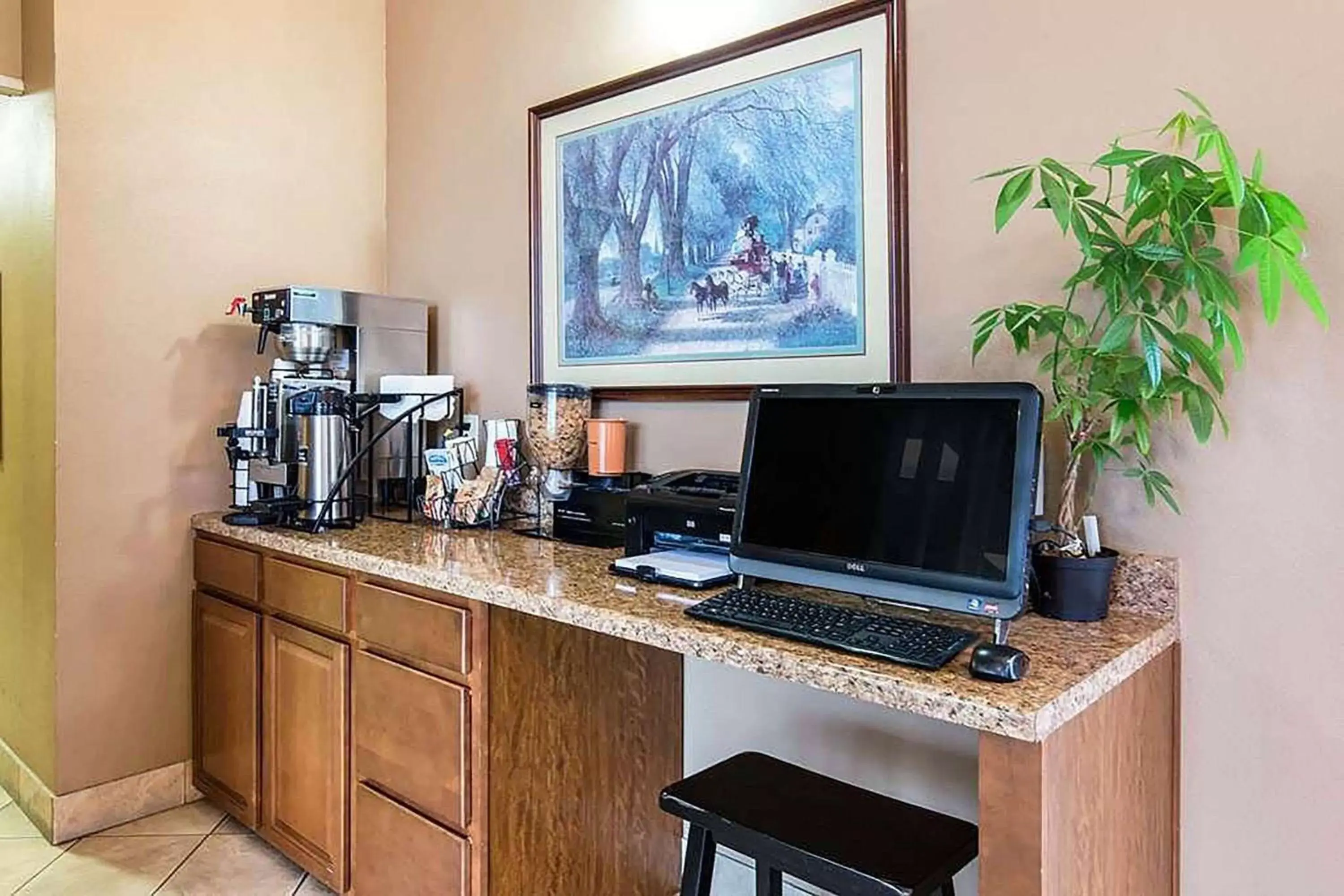 Business facilities, TV/Entertainment Center in Baymont by Wyndham Branson Thousand Hills