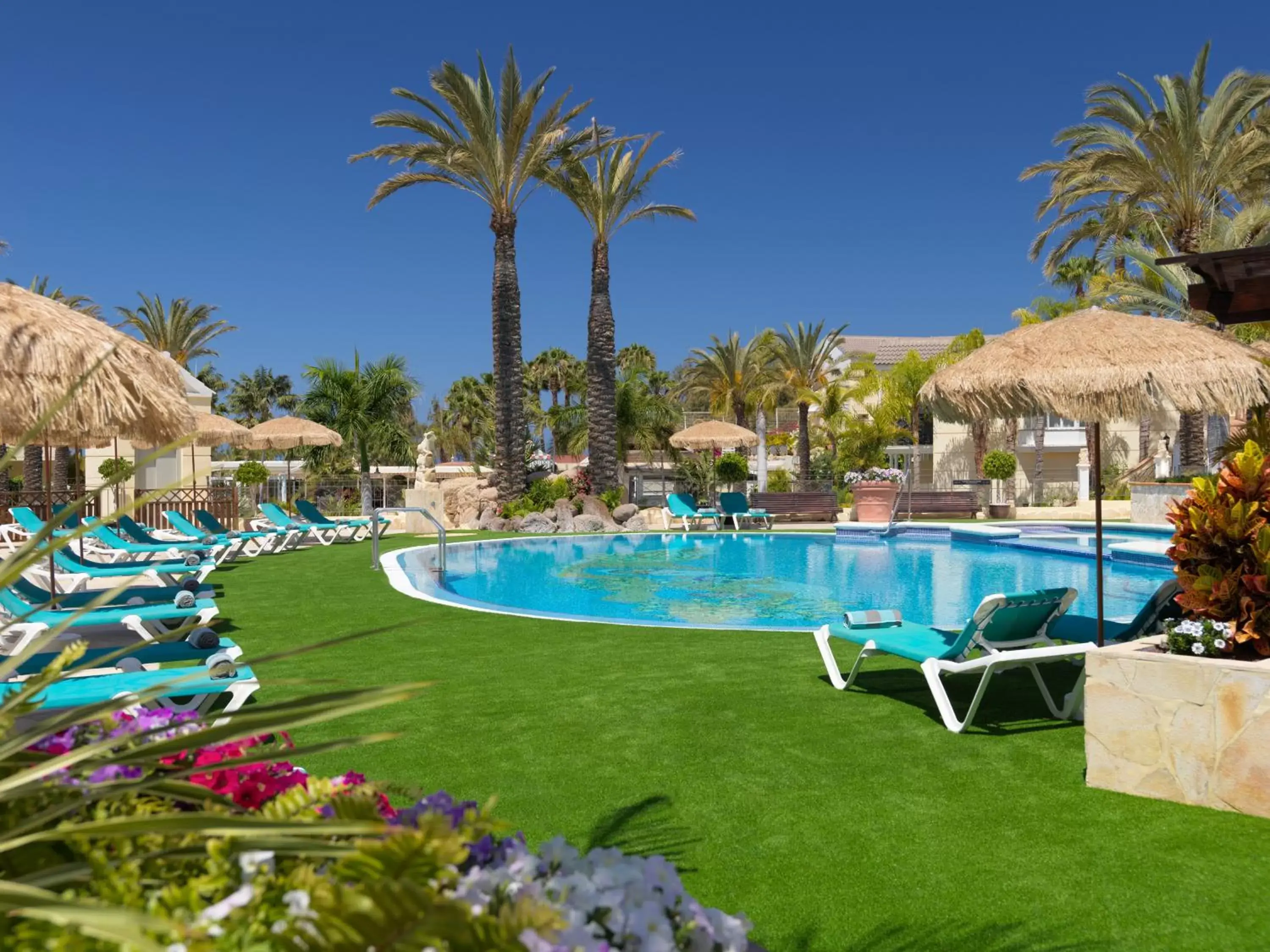 Swimming pool in Gran Oasis Resort