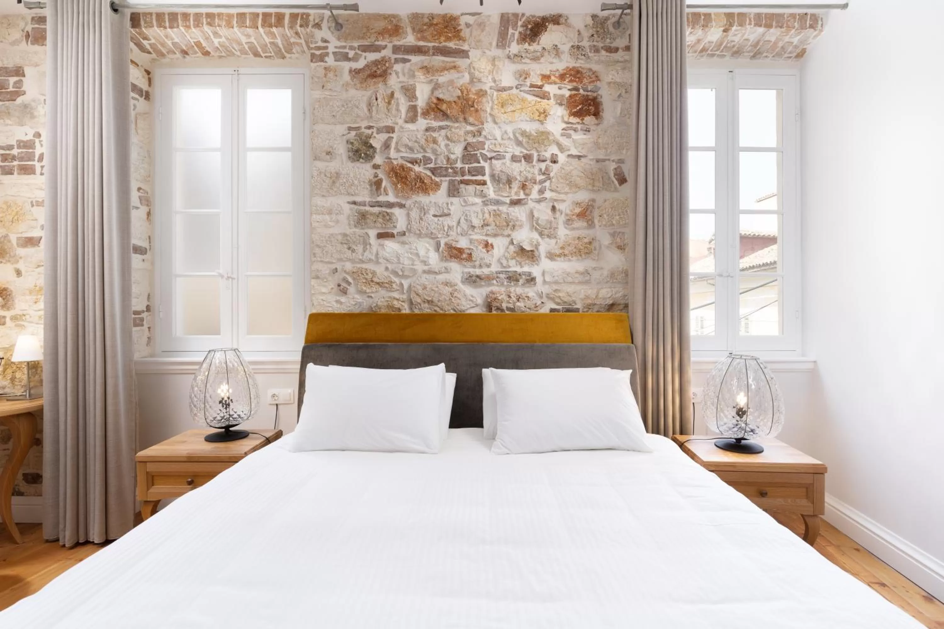 Bed in Acanthus blue