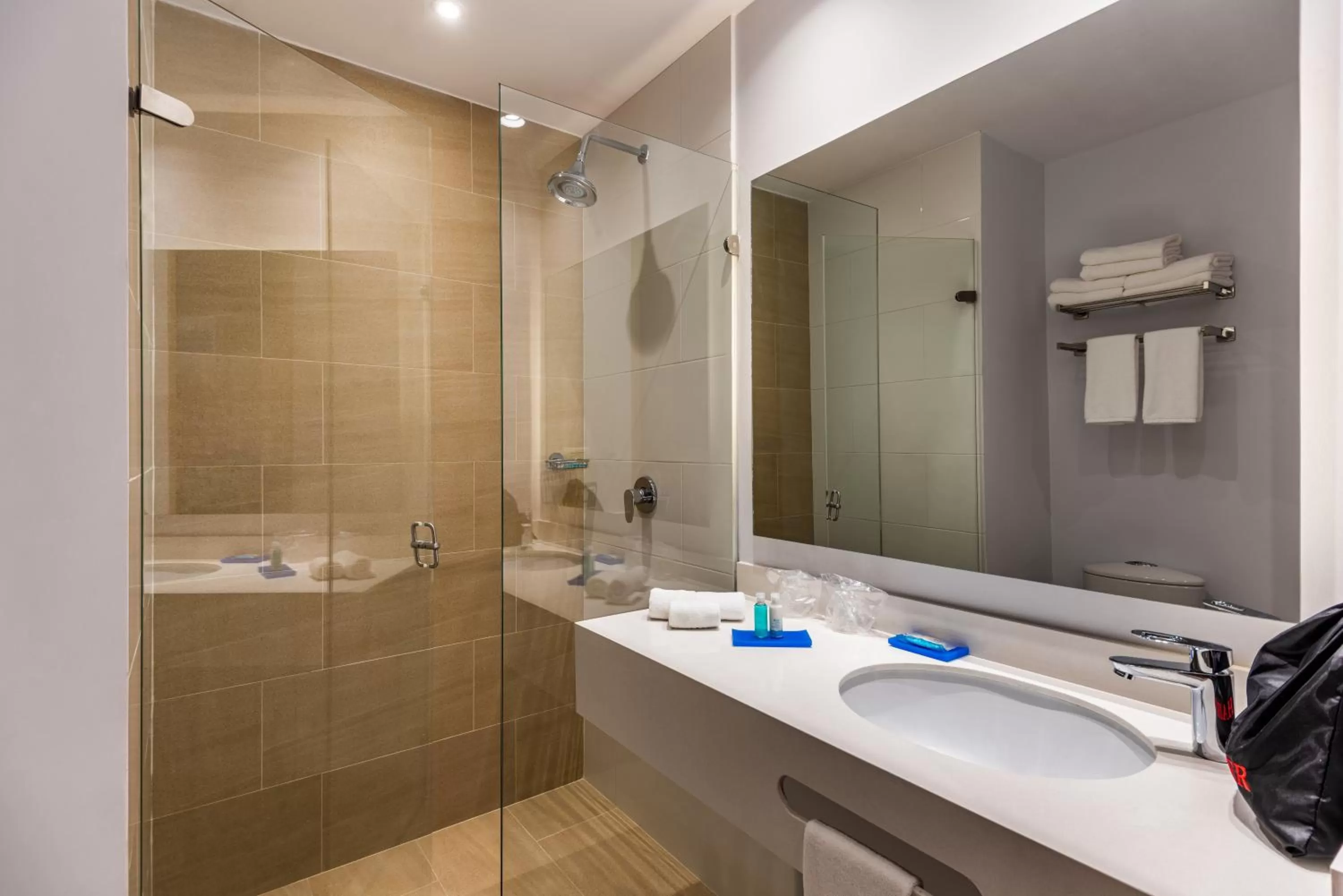 Bathroom in Holiday Inn Express Cartagena Manga by IHG