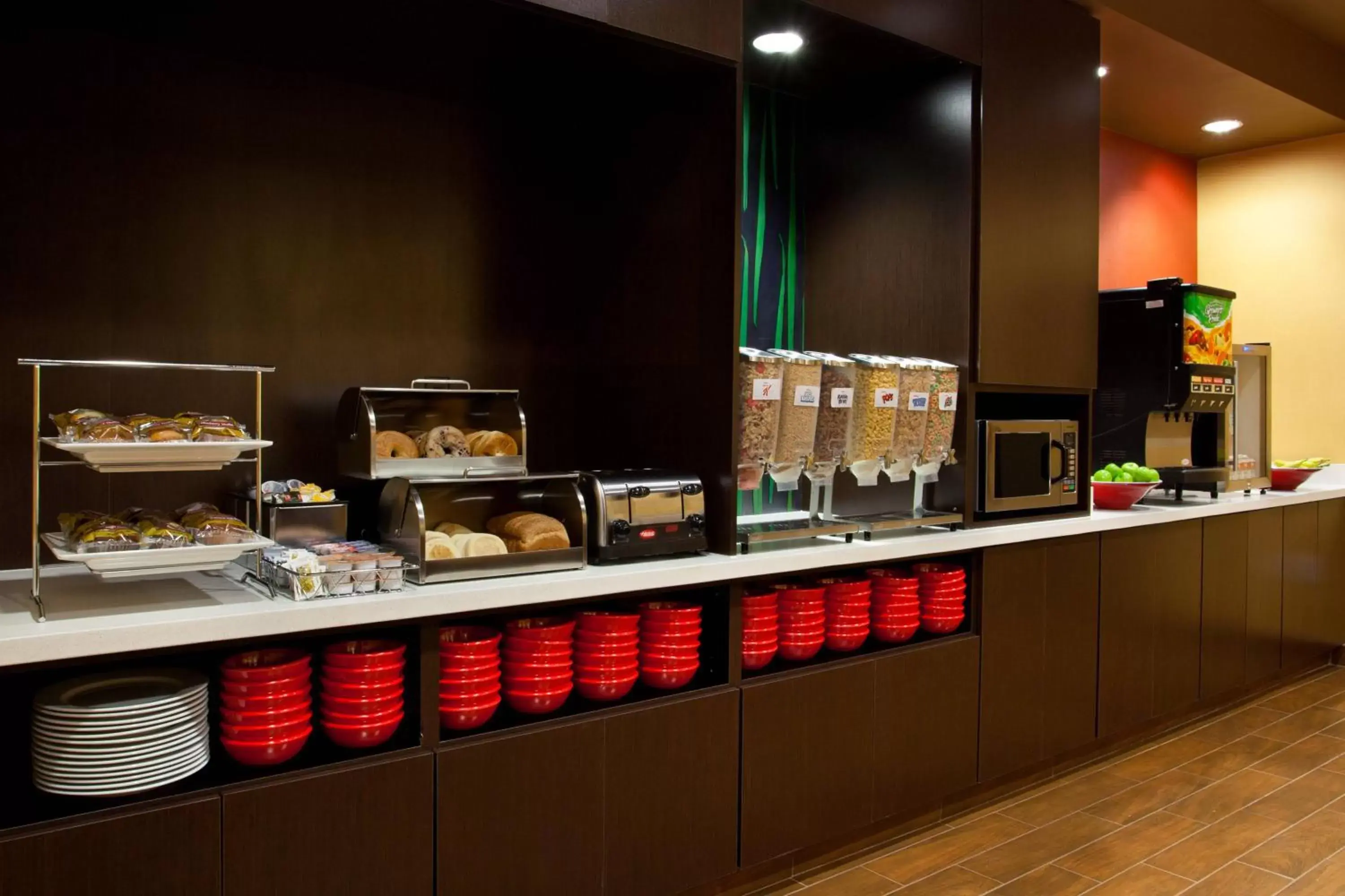 Breakfast, Food in TownePlace Suites by Marriott Carlsbad