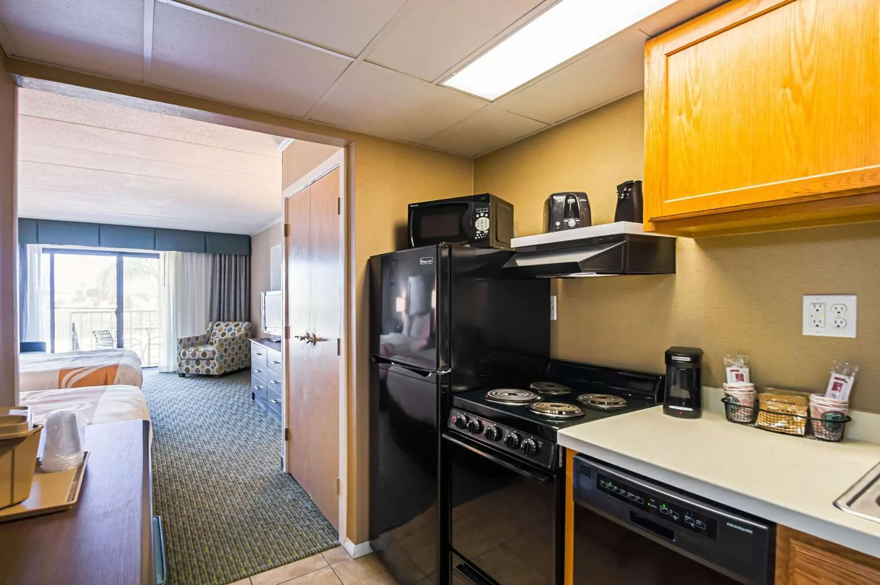 Photo of the whole room, Kitchen/Kitchenette in Quality Inn Oceanfront