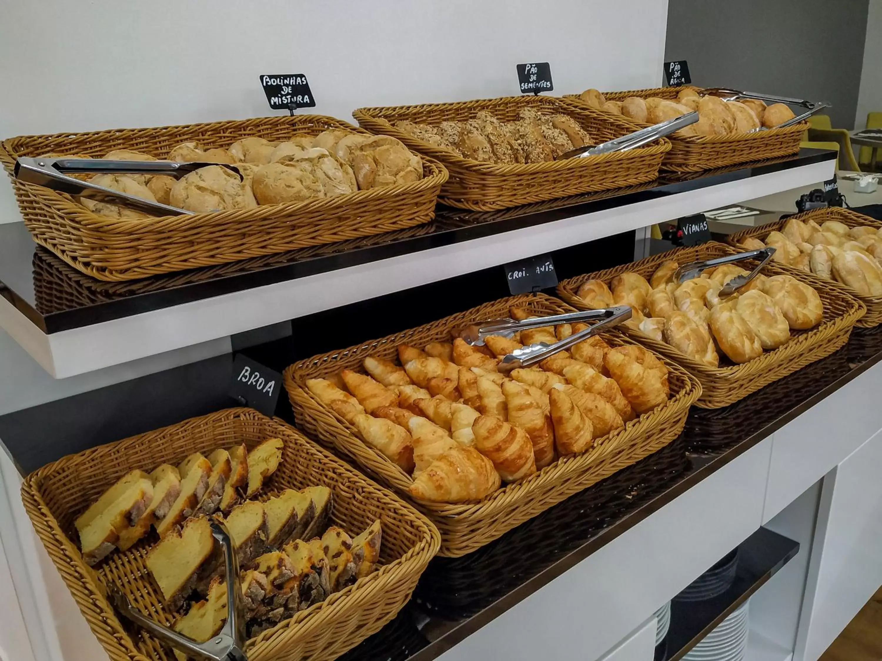 Continental breakfast, Food in Hotel Covilhã Dona Maria Affiliated by Meliá