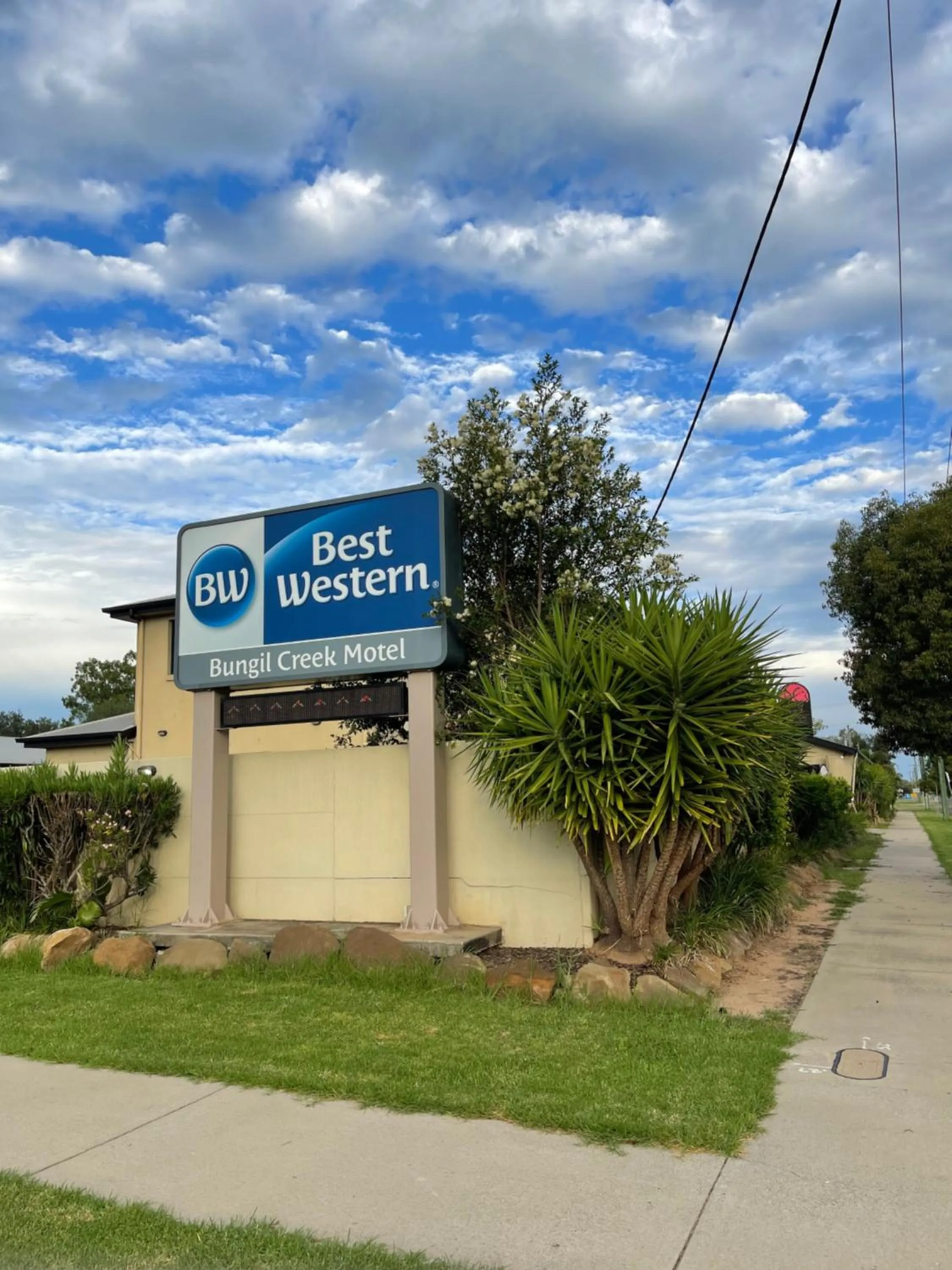Property building in Best Western Bungil Creek Motel