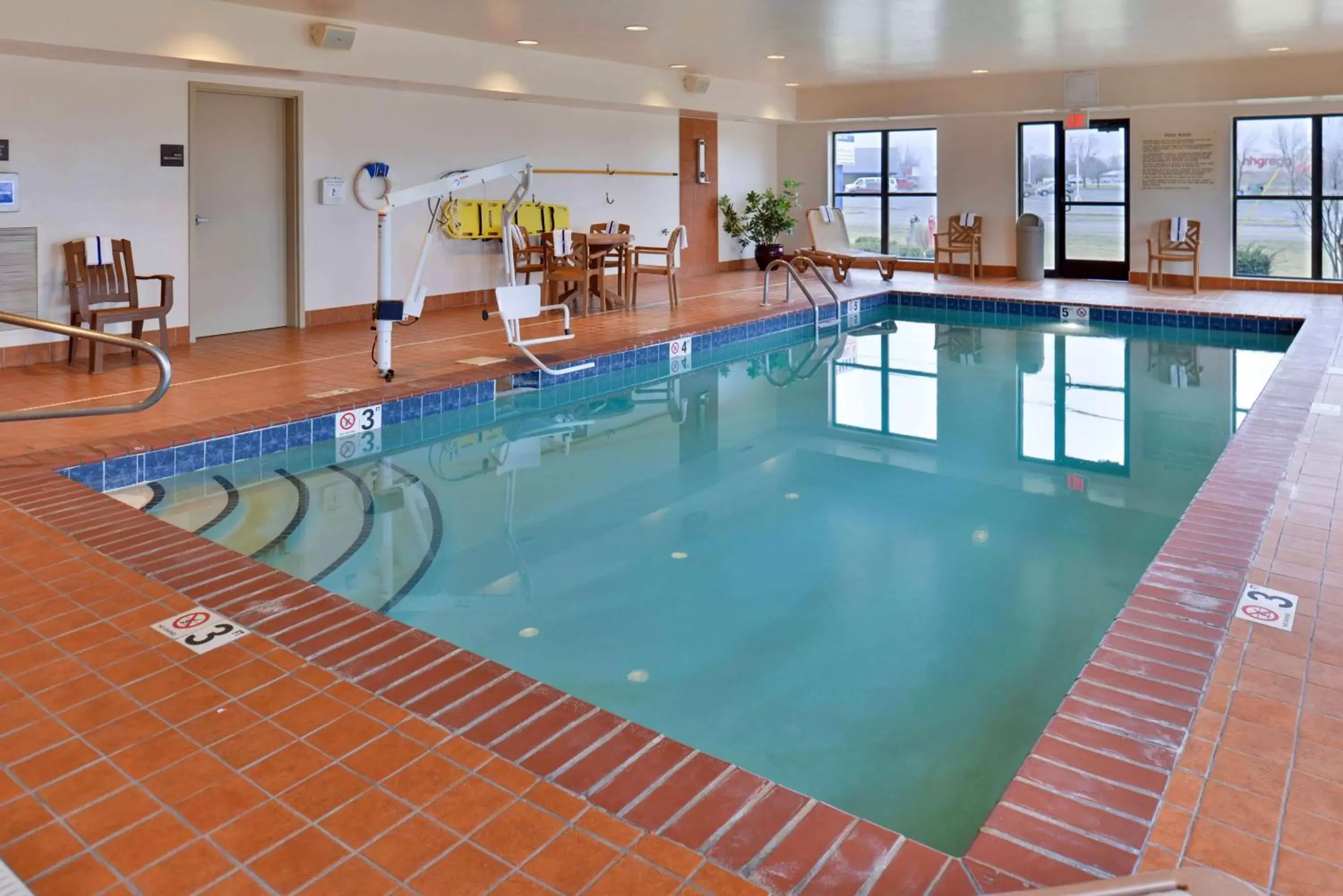 Pool view, Swimming Pool in Hampton Inn & Suites Muncie