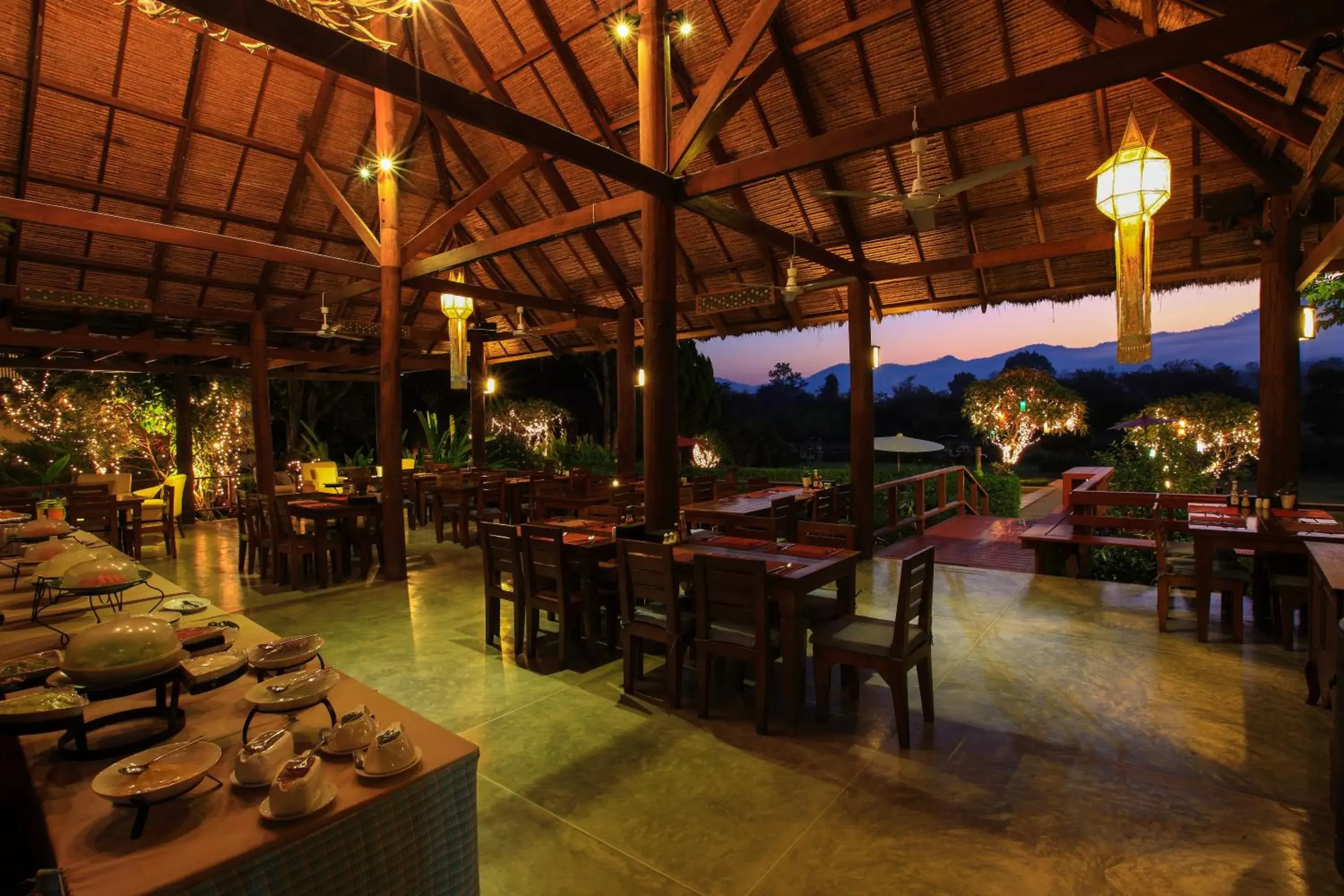 Restaurant/Places to Eat in Belle Villa Resort, Pai