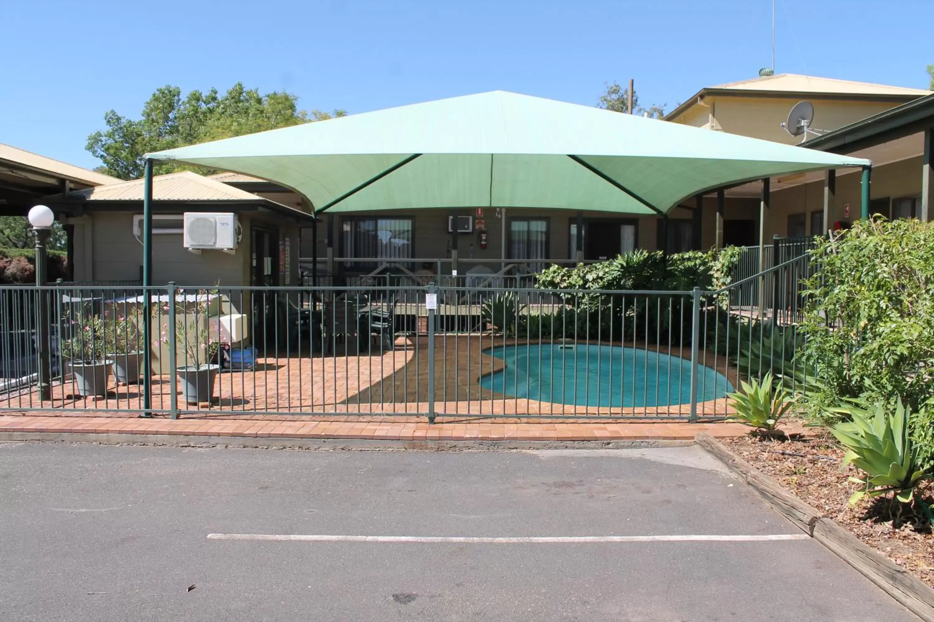 Day, Patio/Outdoor Area in Lake Forbes Motel