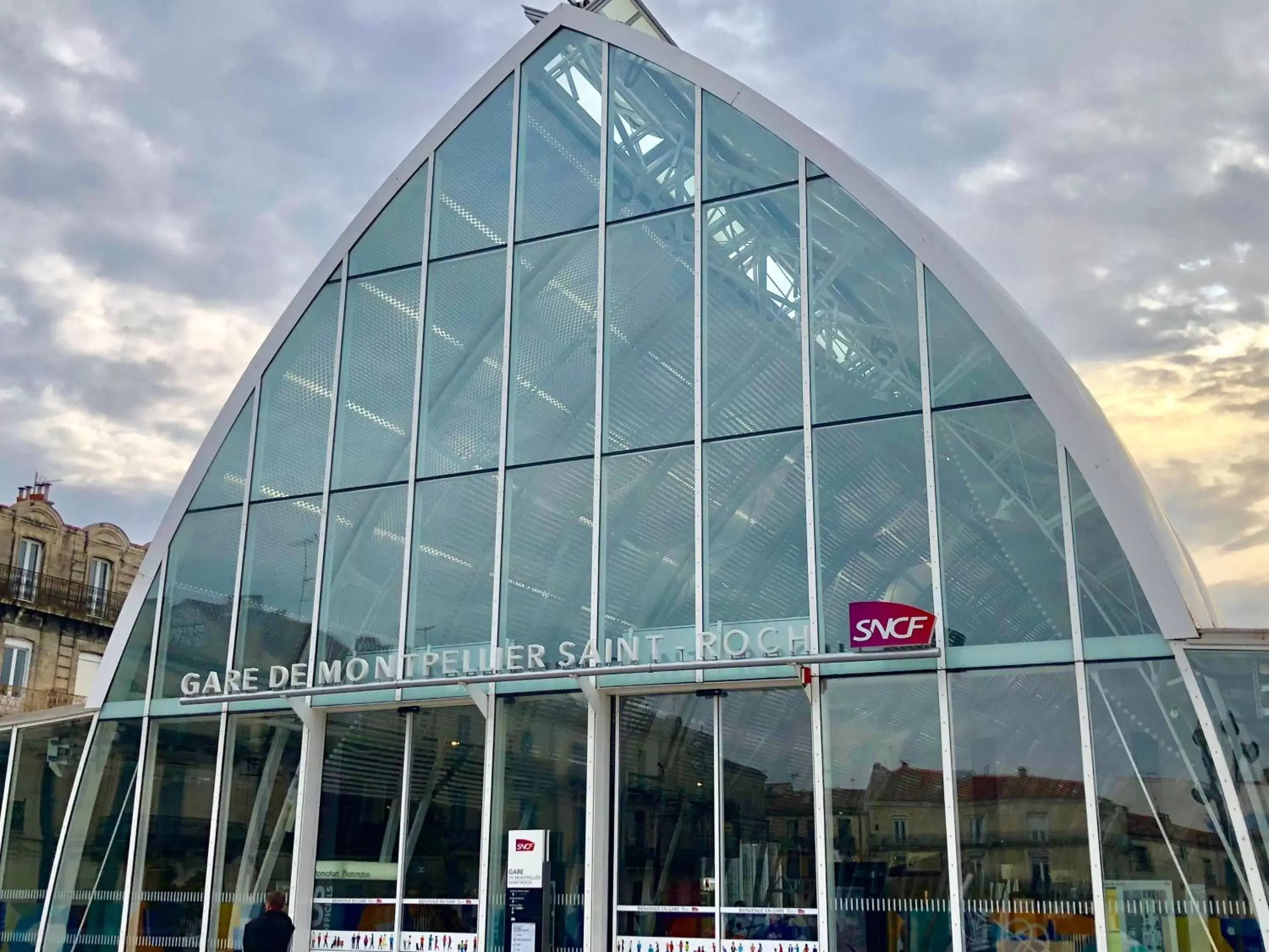 Nearby landmark, Property Building in Hôtel Colisée-Verdun Centre Gare Saint-Roch