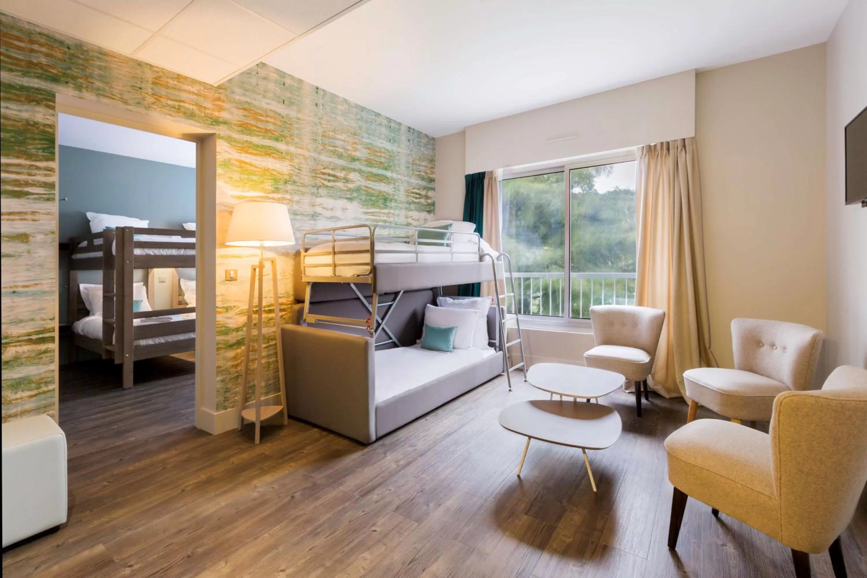 Photo of the whole room, Bed in BEST WESTERN La Porte des Châteaux