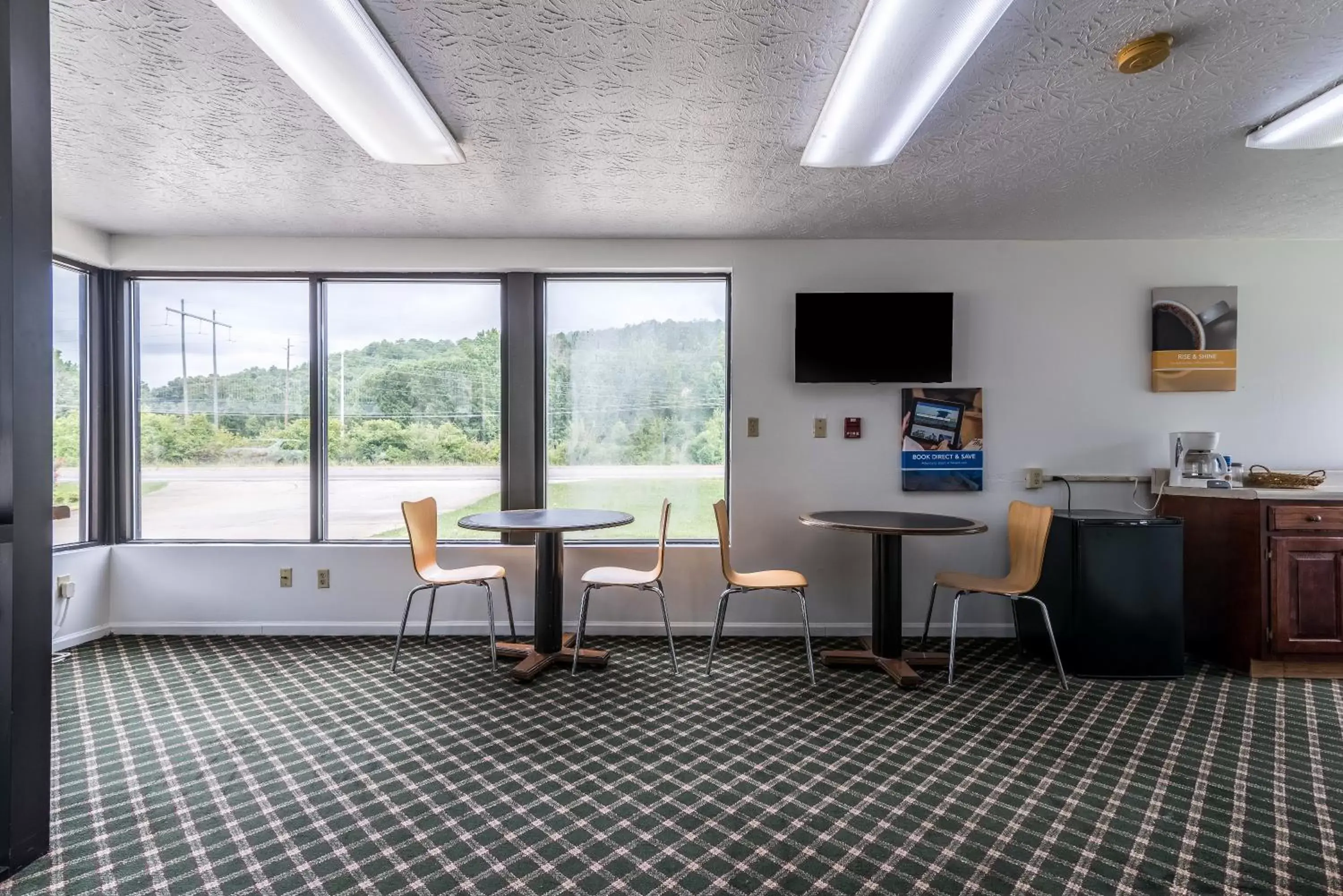 Lobby or reception, Seating Area in Motel 6-Attalla, AL