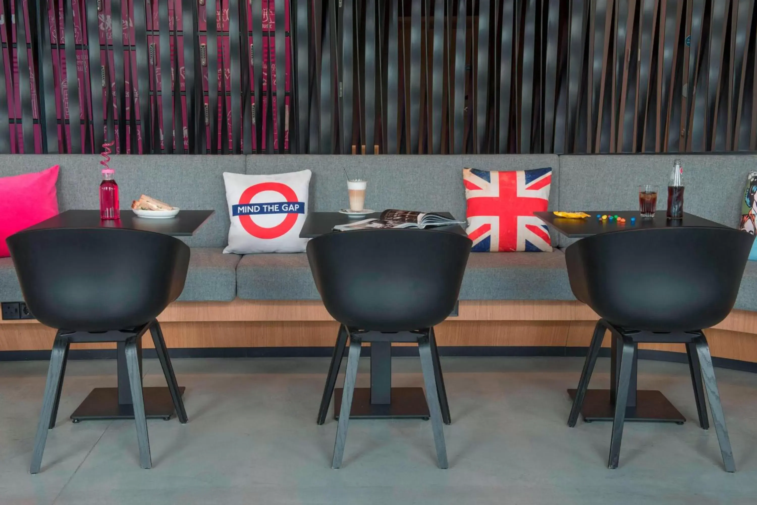 Restaurant/places to eat in Moxy London Excel