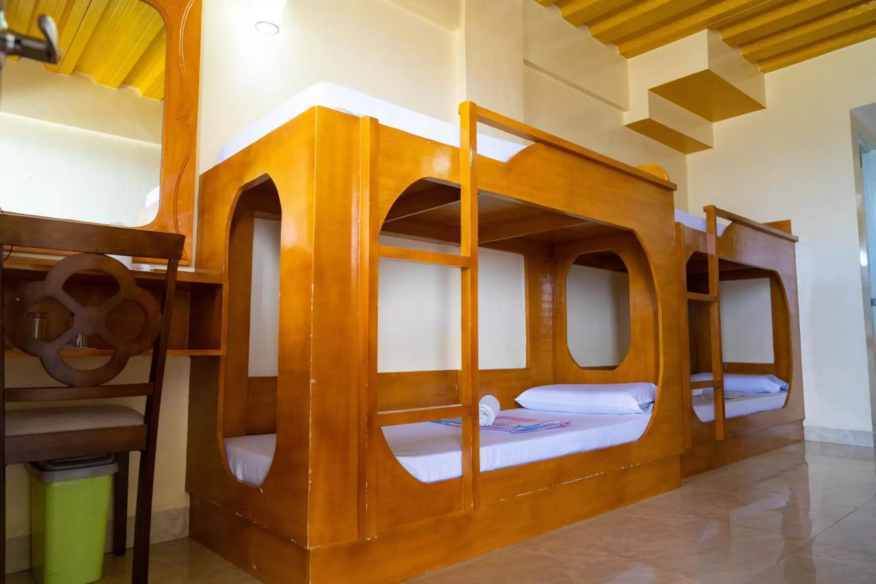 Bed, Bunk Bed in GingGing Hotel And Resort