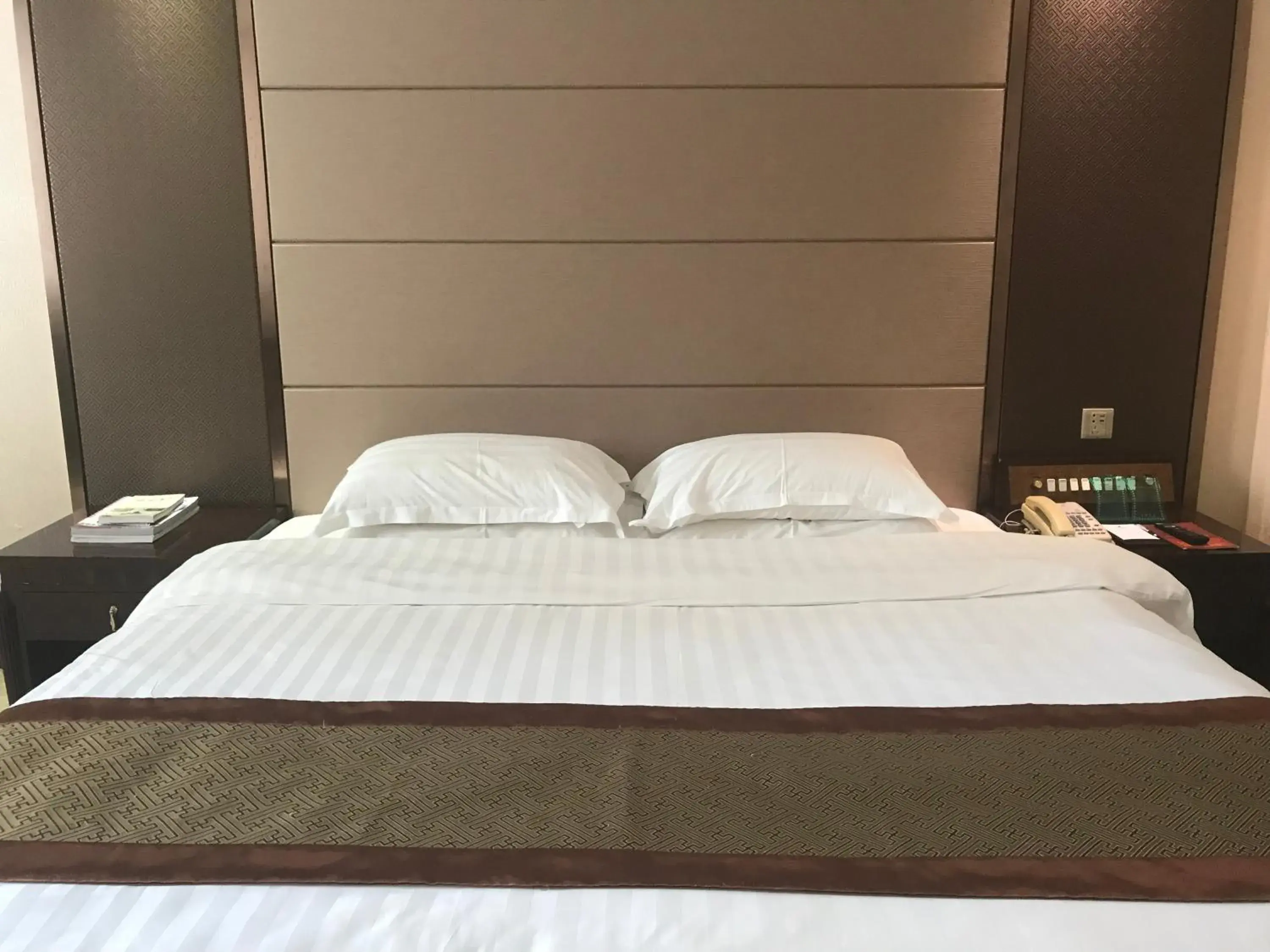 Bed in Chaozhou Hotel
