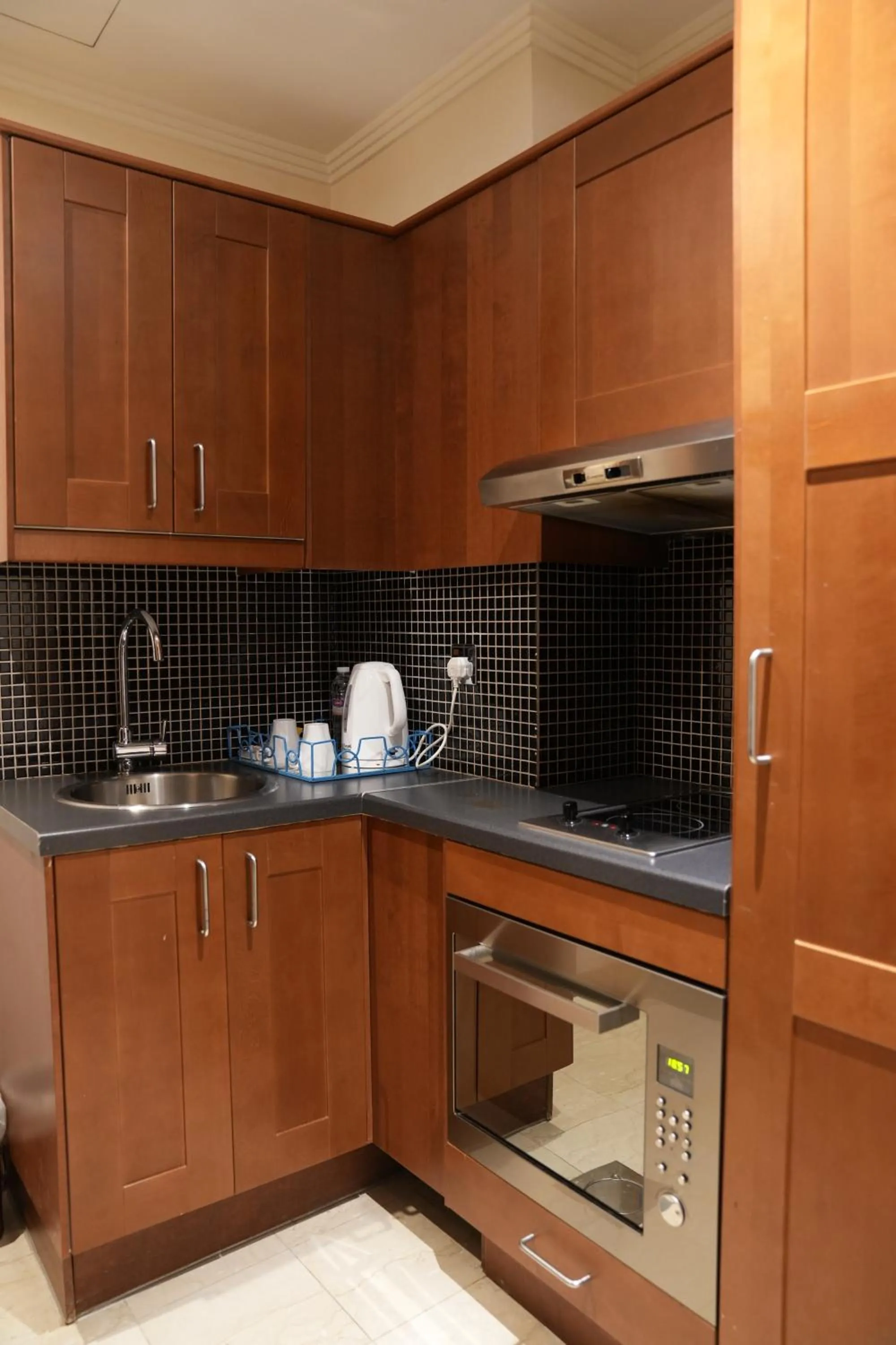 Coffee/tea facilities in Millennium Central Kuwait Downtown