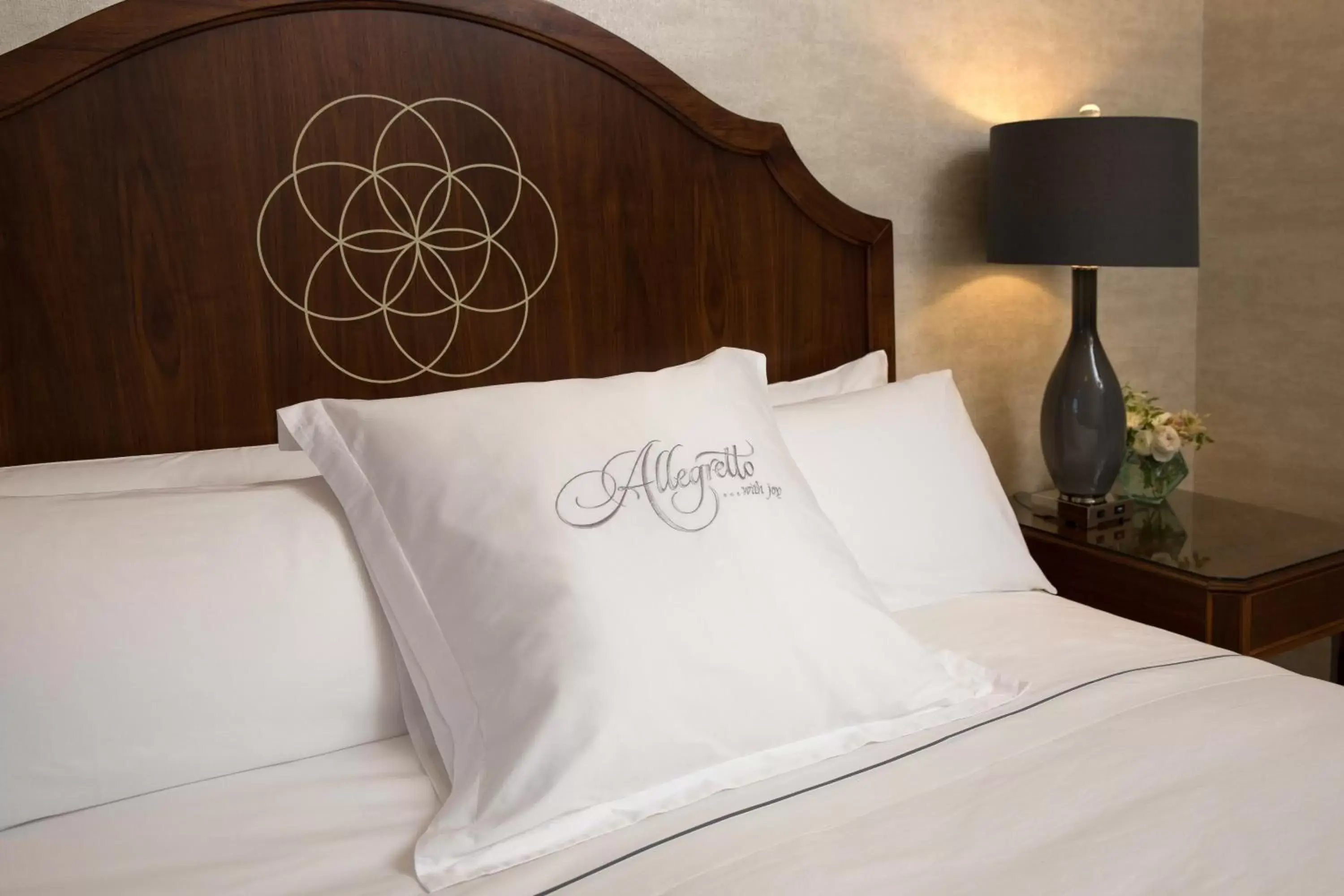Bed in Allegretto Vineyard Resort Paso Robles