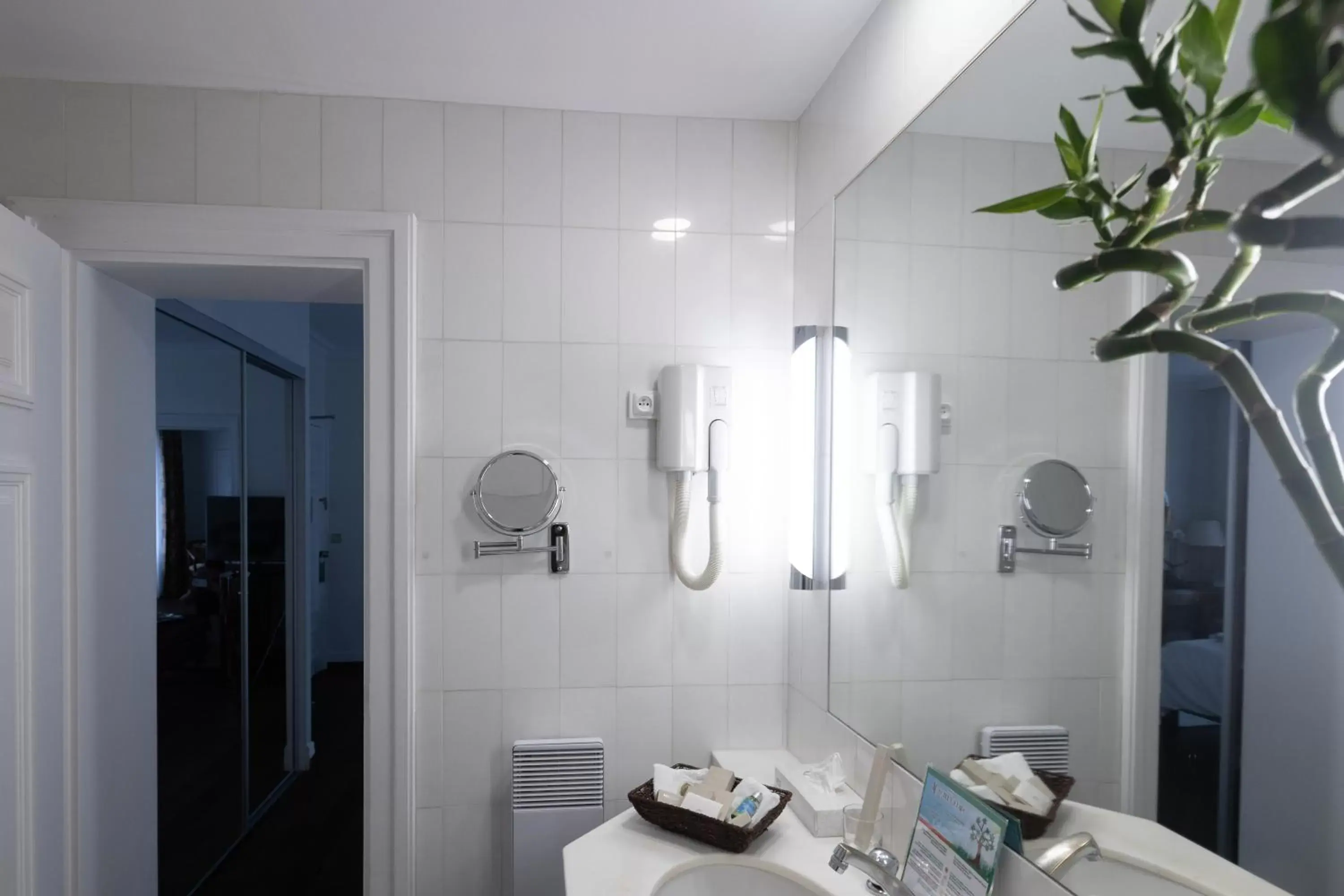 Bathroom in Hotel Du Parc - Mulhouse Centre