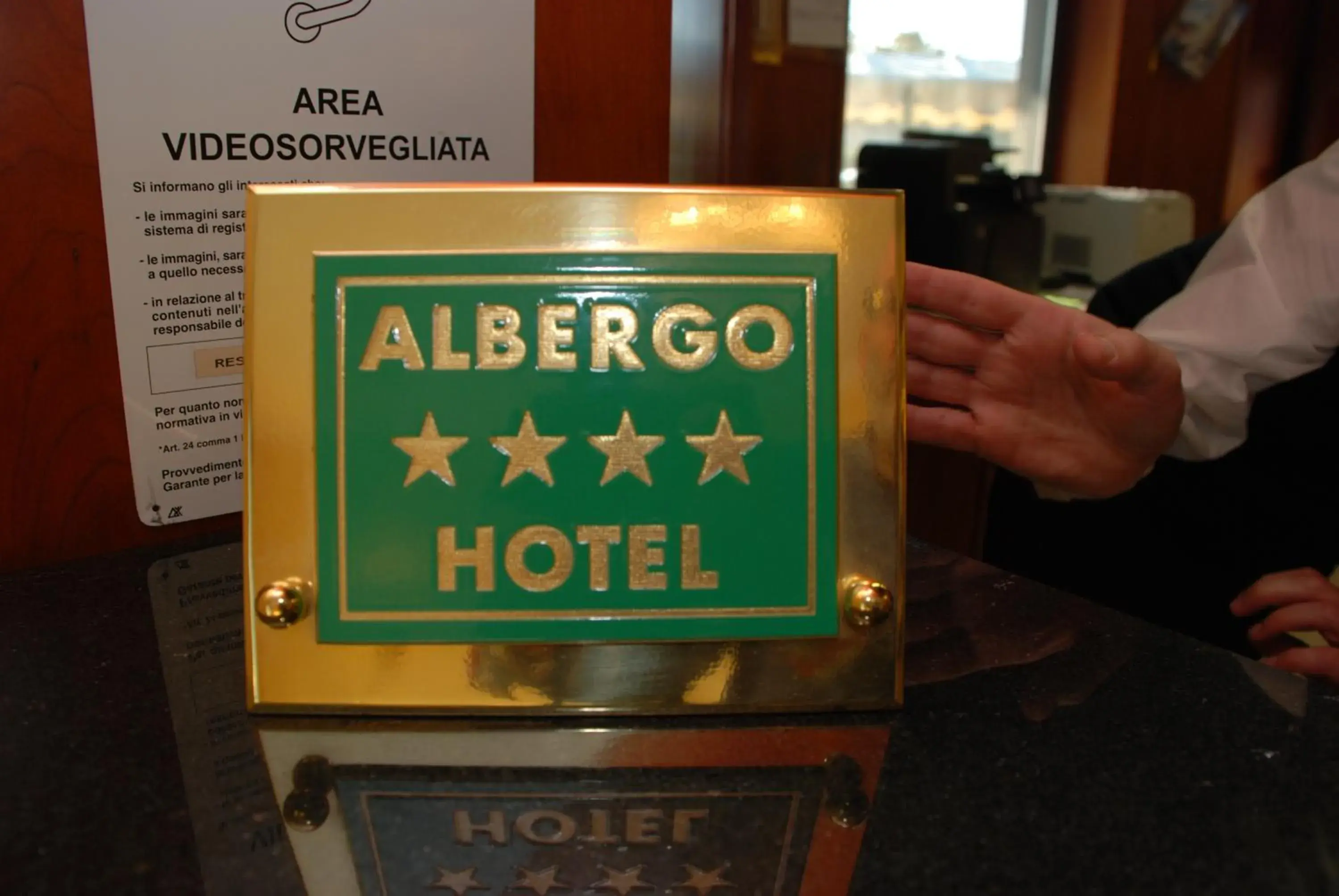 Logo/Certificate/Sign/Award in Hotel Motel Top