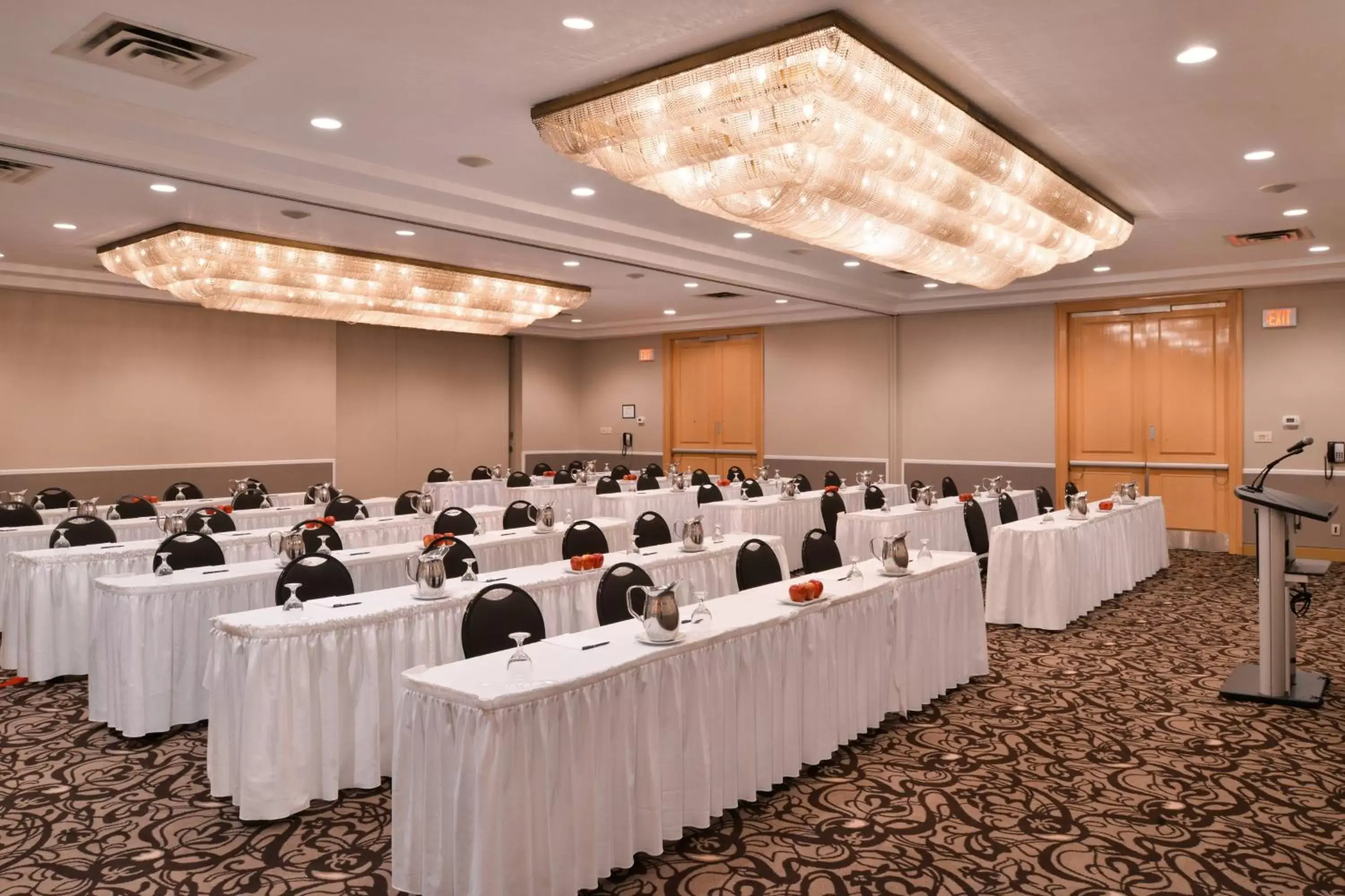 Meeting/conference room in Delta Hotels by Marriott Regina