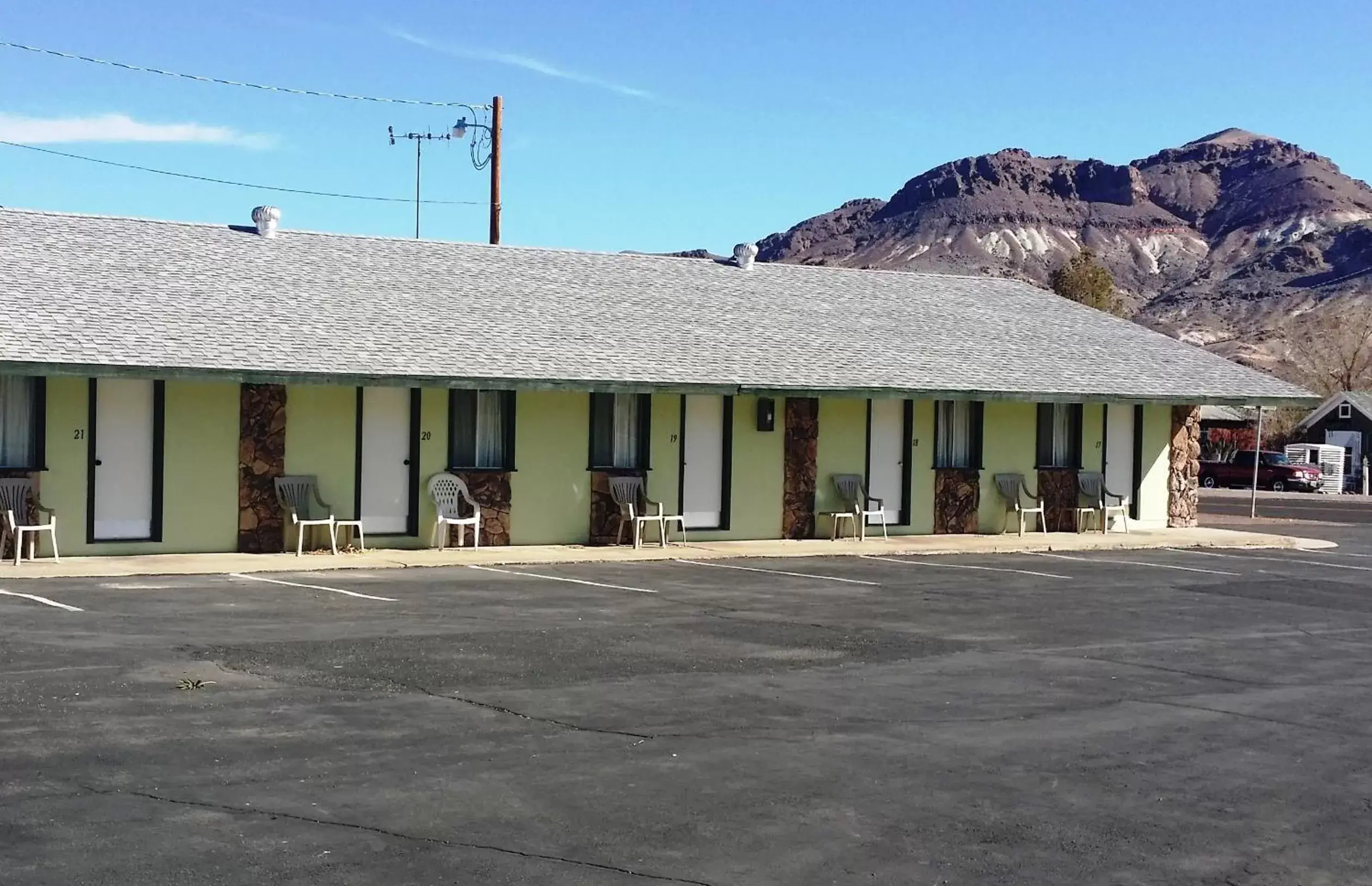 Facade/entrance, Property Building in El Portal Motel