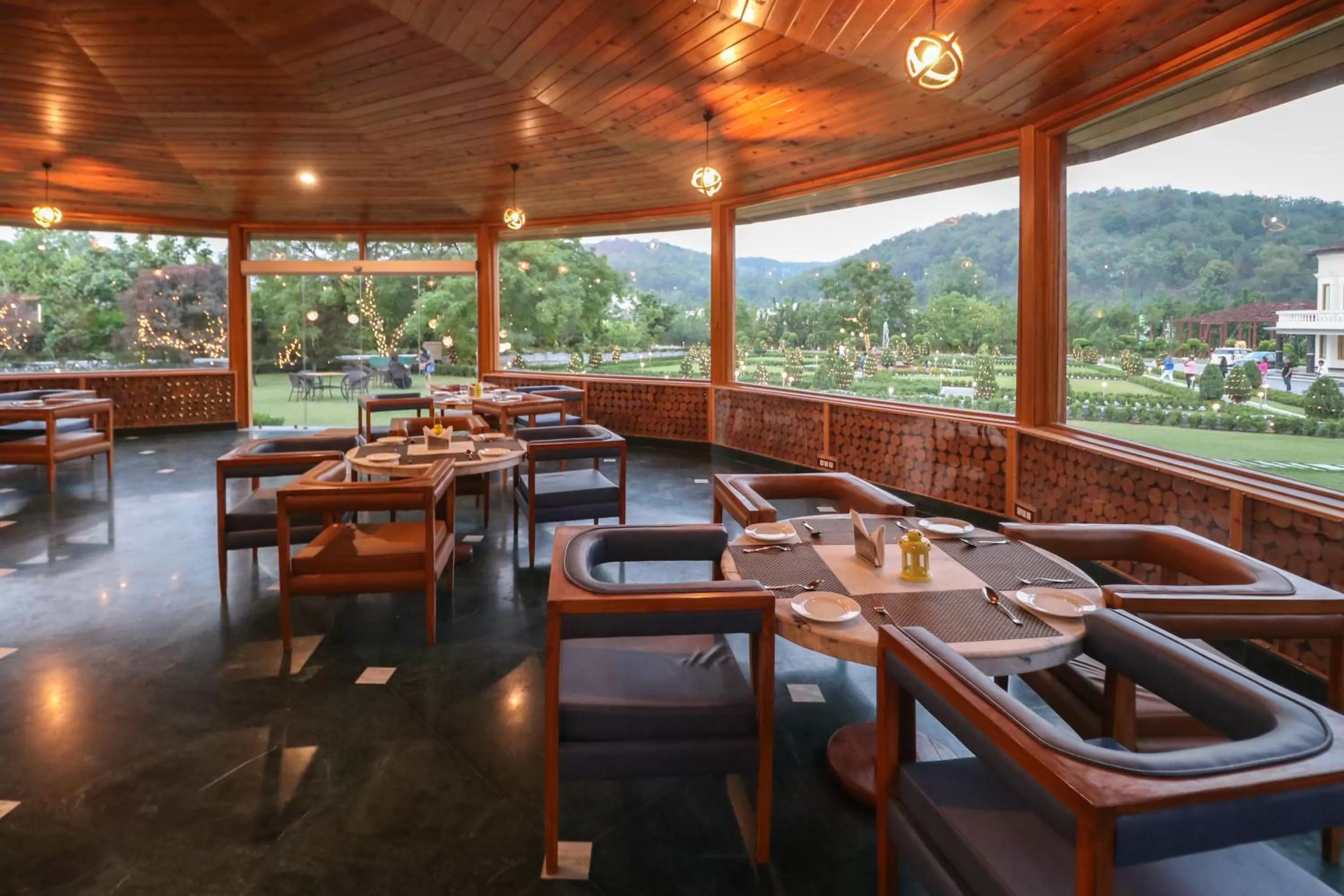 Restaurant/places to eat in Glenville Forest Resort & Spa