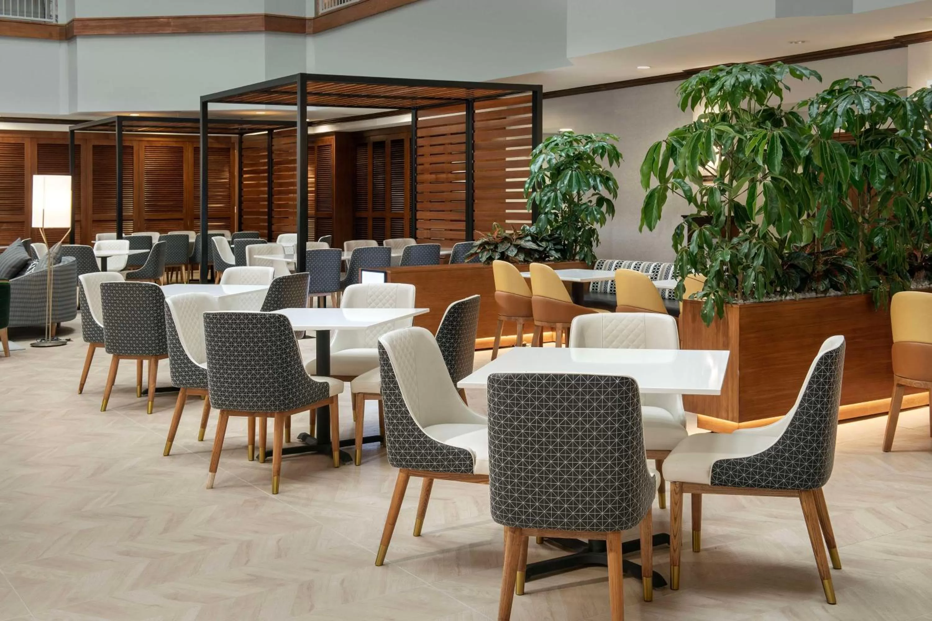 Restaurant/places to eat in Embassy Suites by Hilton Dulles North Loudoun