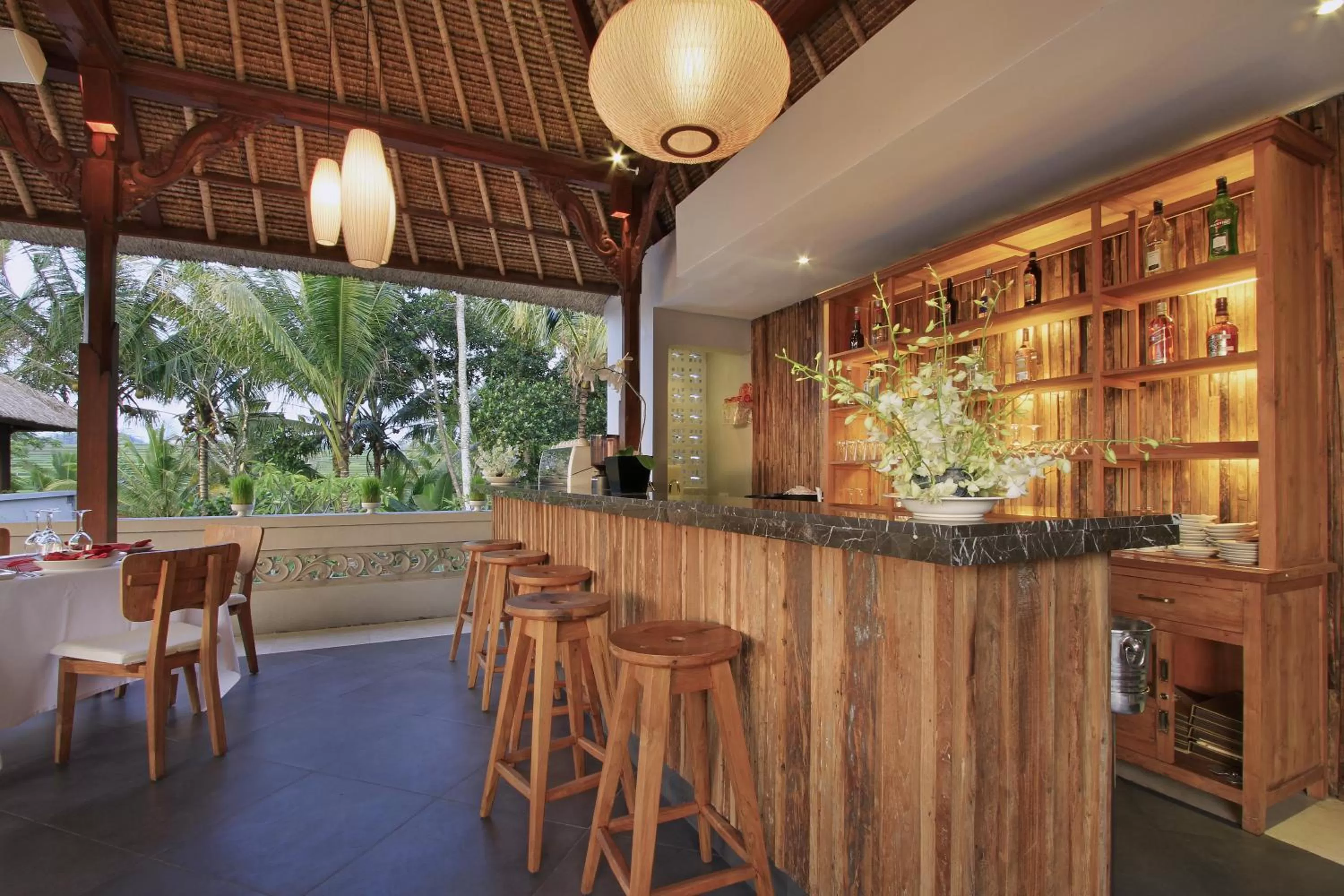 Restaurant/places to eat in Puri Sebali Resort