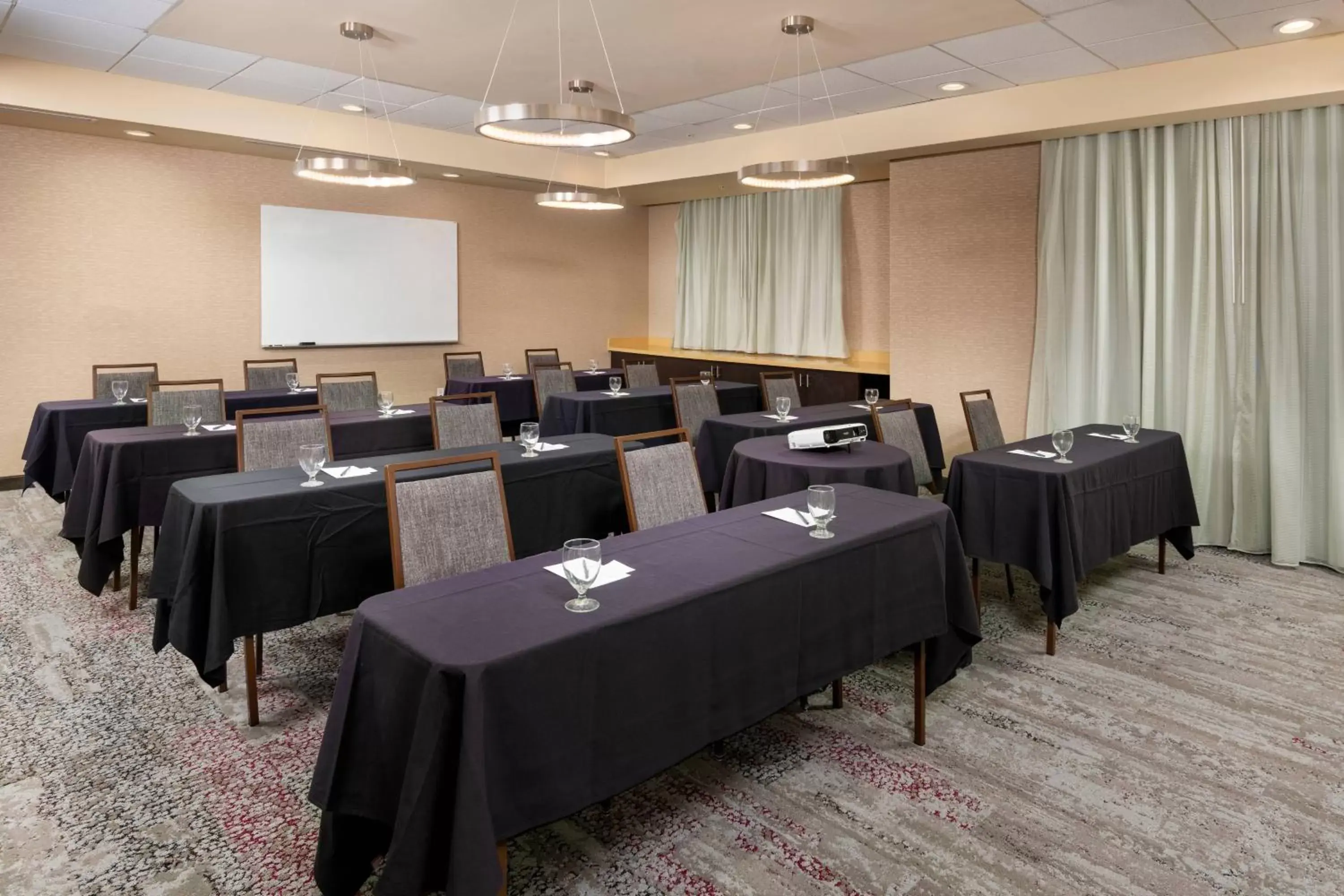 Meeting/conference room in Courtyard by Marriott Santa Ana Orange County