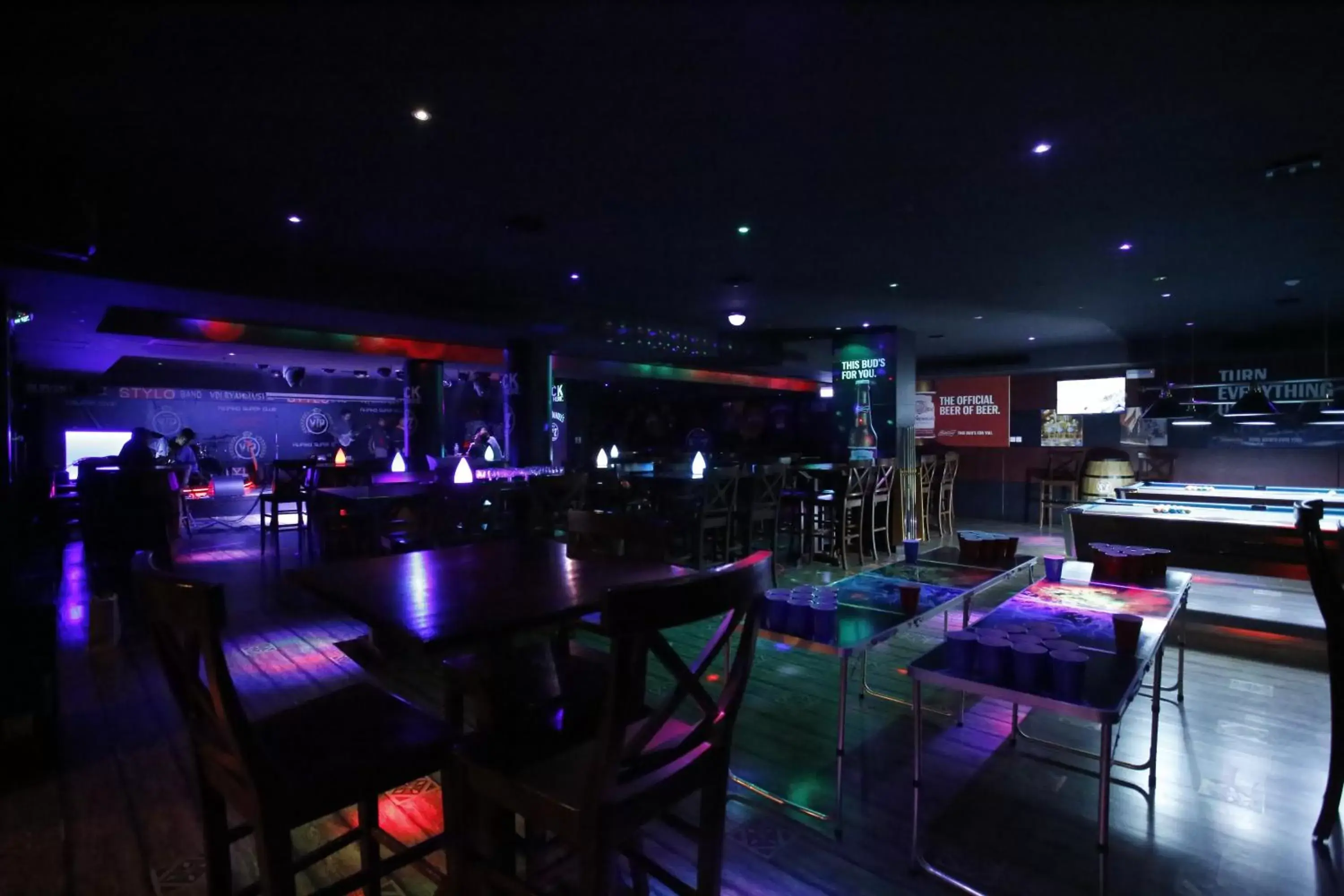 Nightclub / DJ, Restaurant/Places to Eat in Crystal Palace Hotel