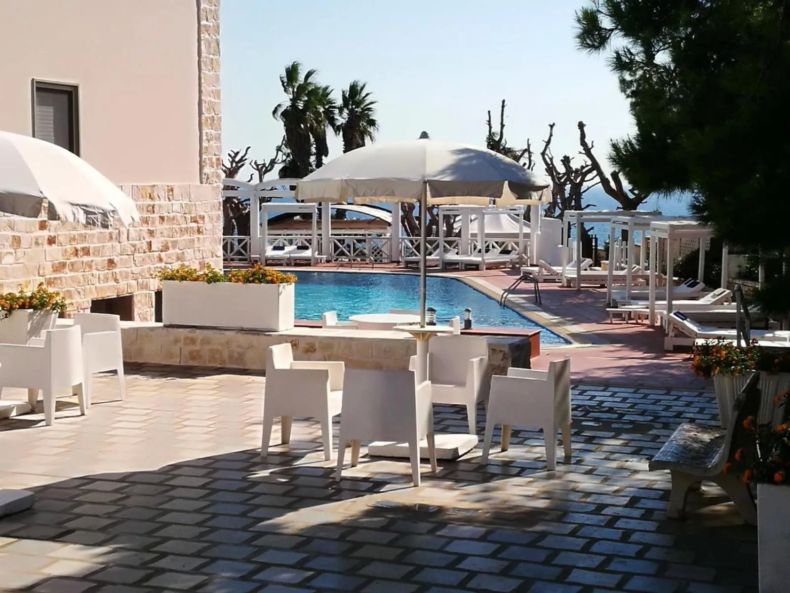 Swimming pool in Hotel Residence La Corvetta