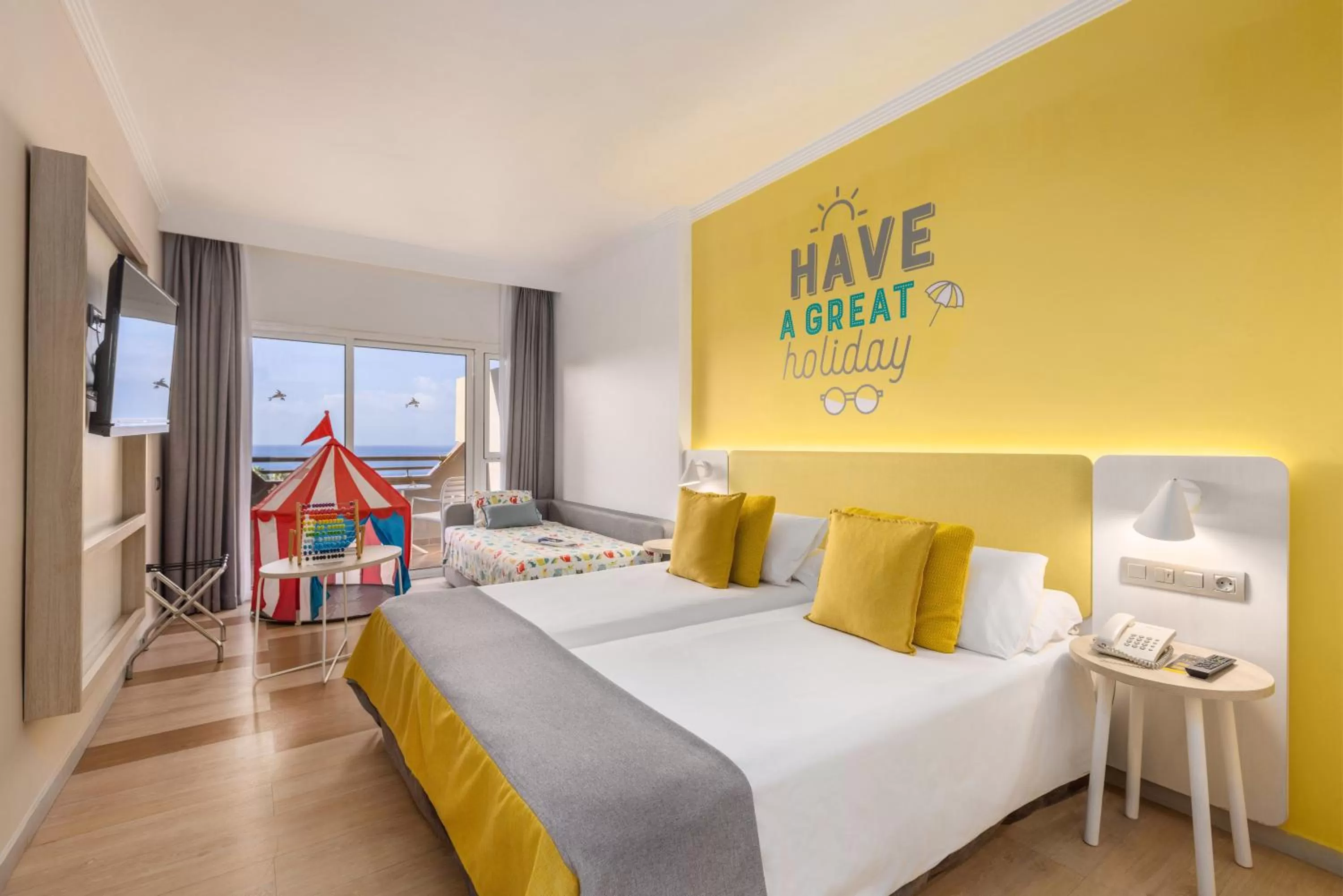 Photo of the whole room, Bed in Abora Continental by Lopesan Hotels