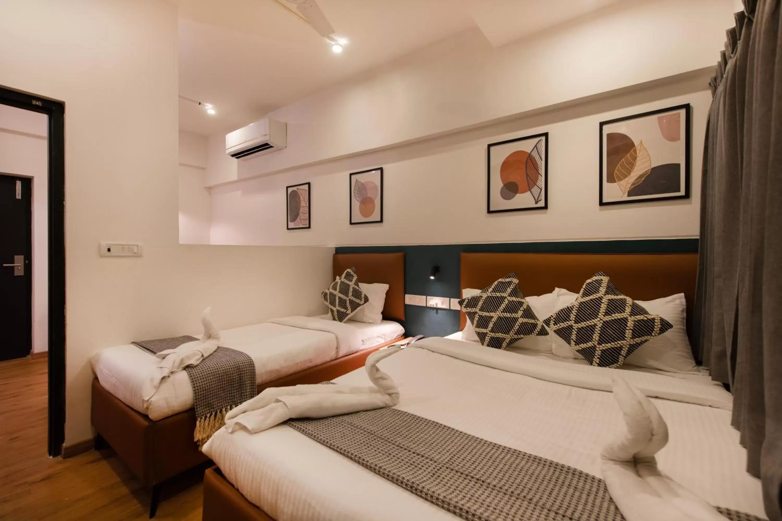 One-Bedroom Apartment in Convastay Prestige- Near Apollo Hospital & US Consulate One-Bedroom Apartment in Convastay Prestige- Near Apollo Hospital & US Consulate
