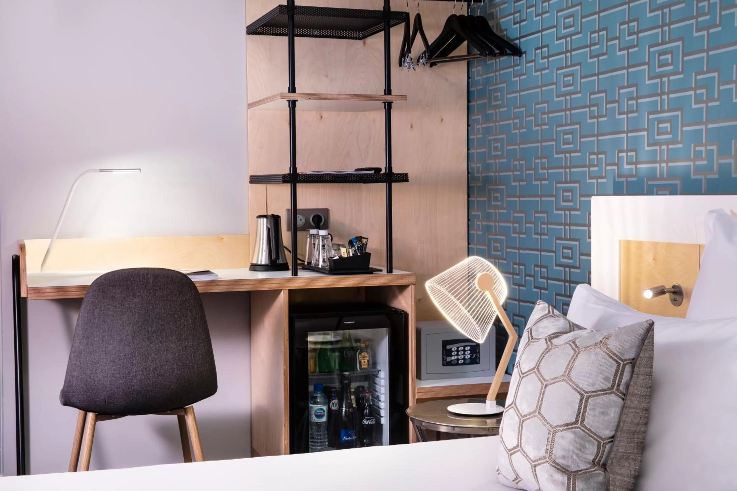 Coffee/tea facilities, Bed in Paris Bastille