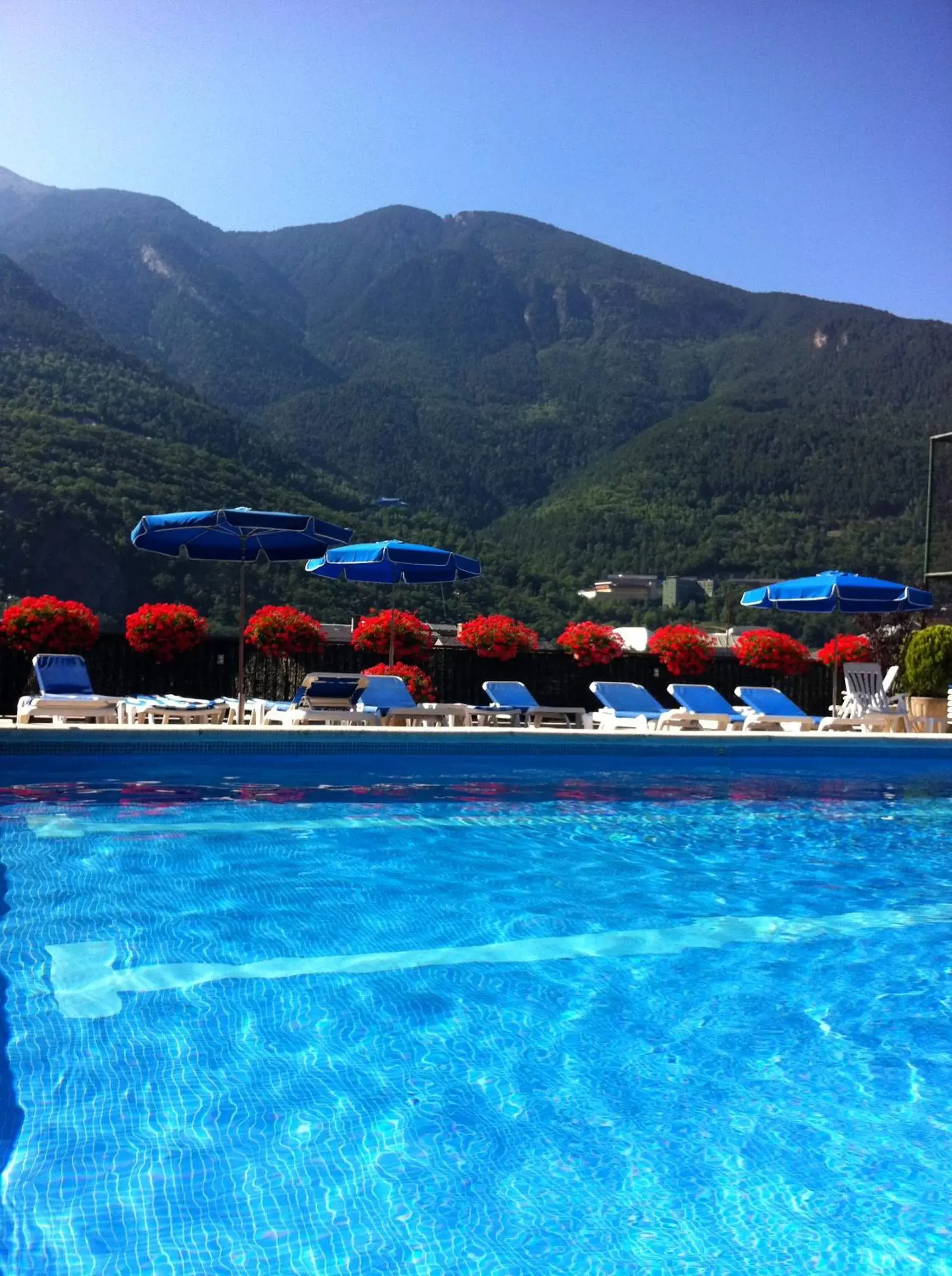 View (from property/room), Swimming Pool in Hotel Pyrénées