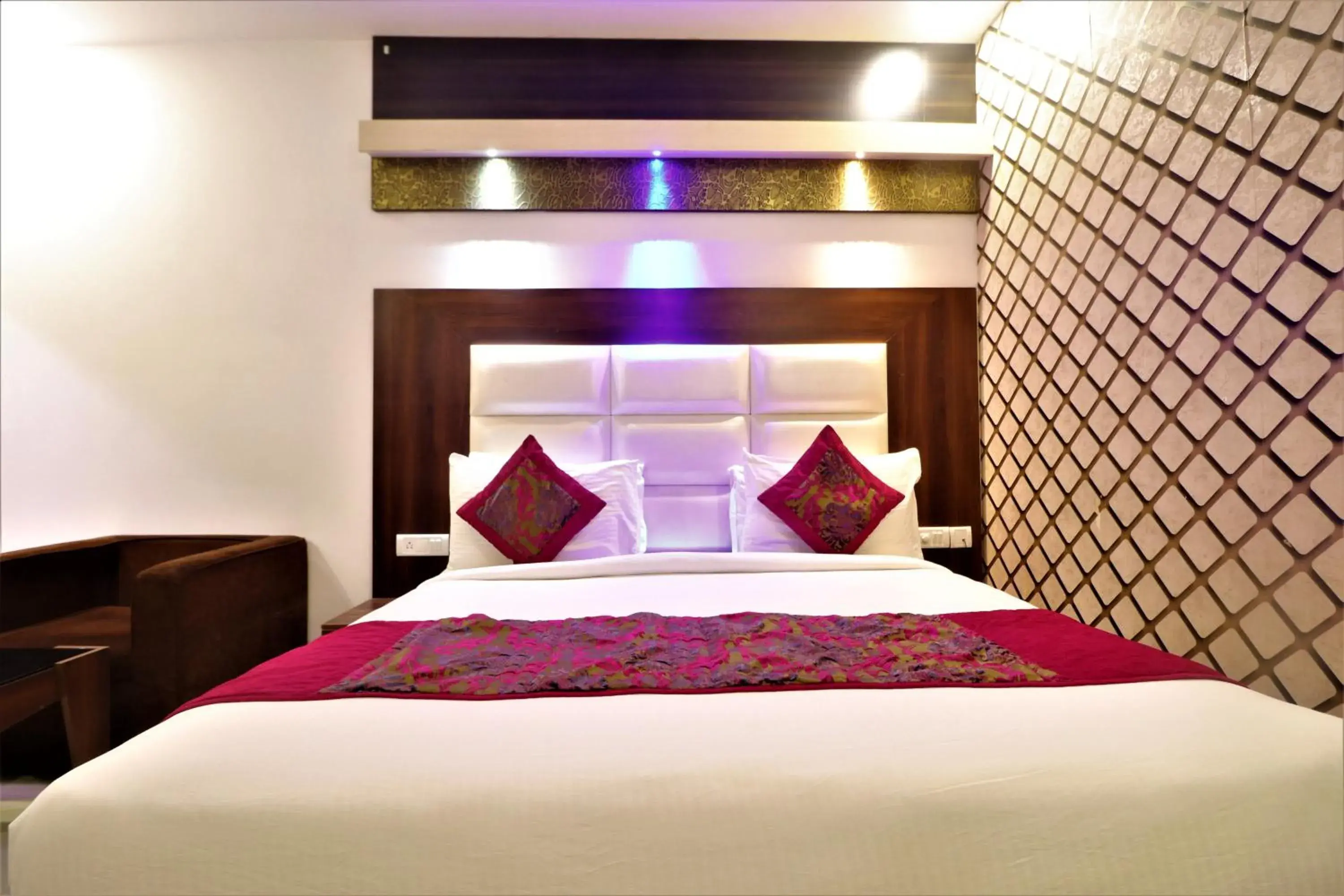 Bedroom in Hotel Aeropath Near IGI Airport Delhi