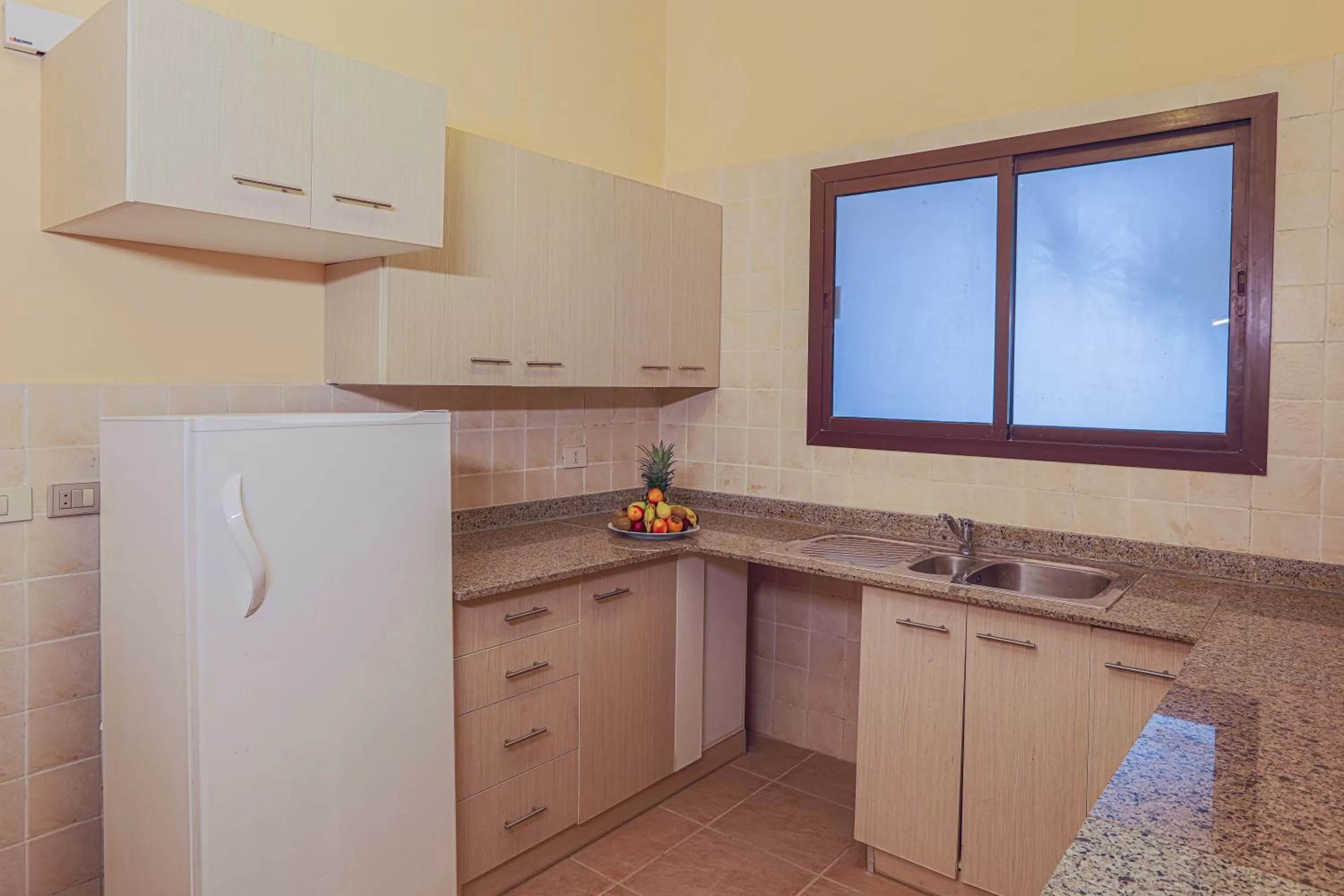 Kitchen or kitchenette in JAZ Neo Saraya Palms